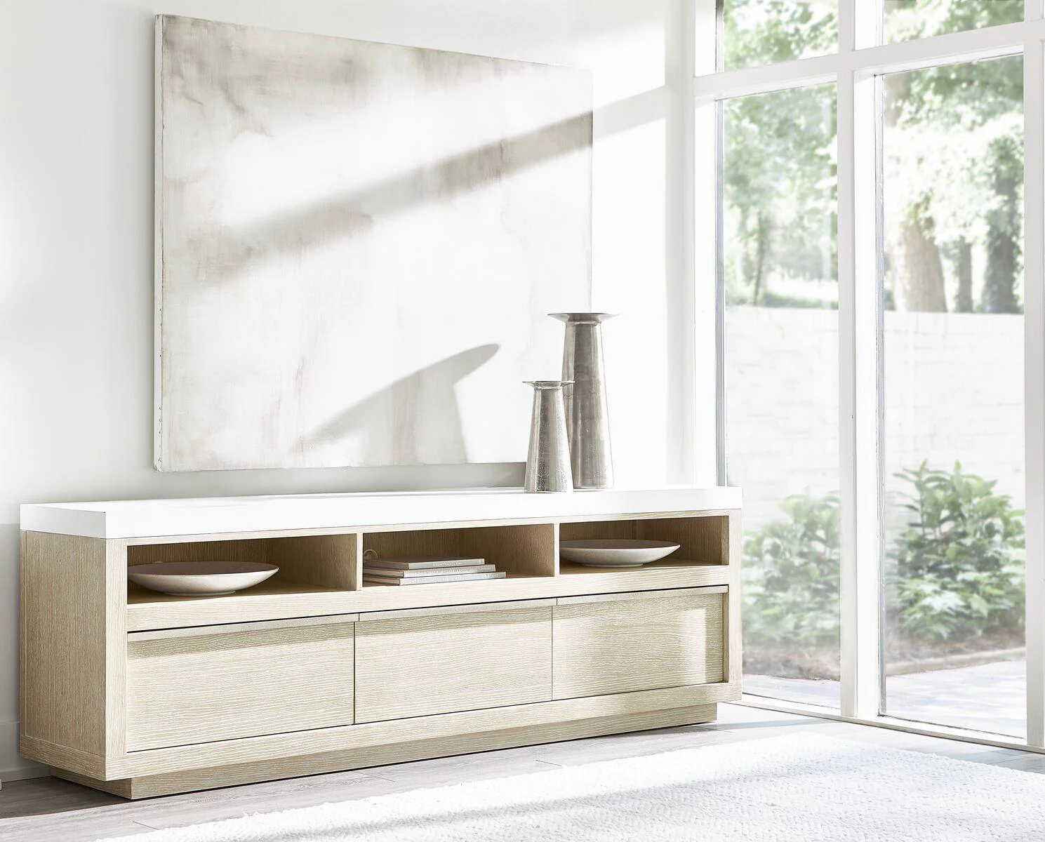 SOLARIA ENTERTAINMENT CREDENZA 83