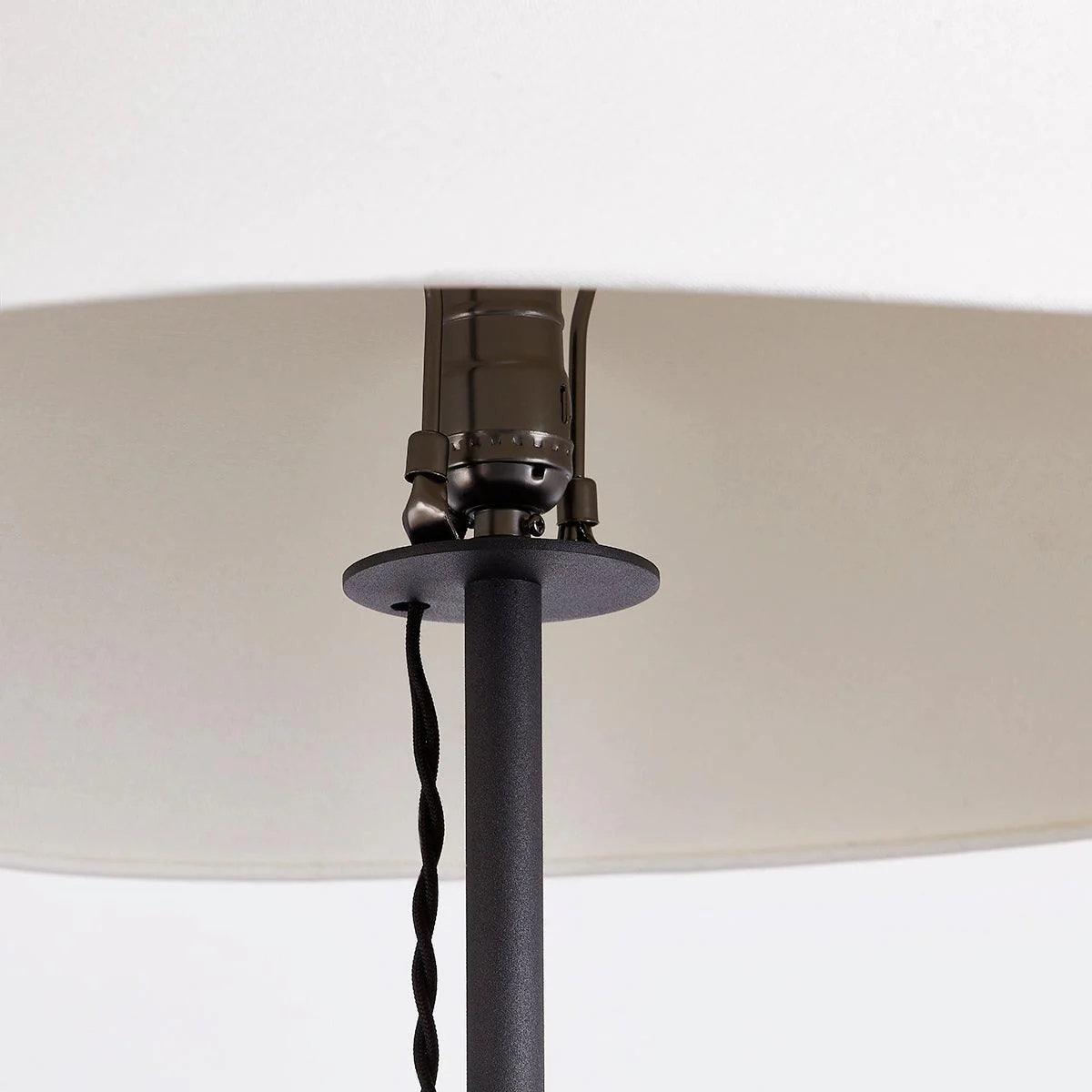 PILAR 1 LIGHT FLOOR LAMP - Remutear