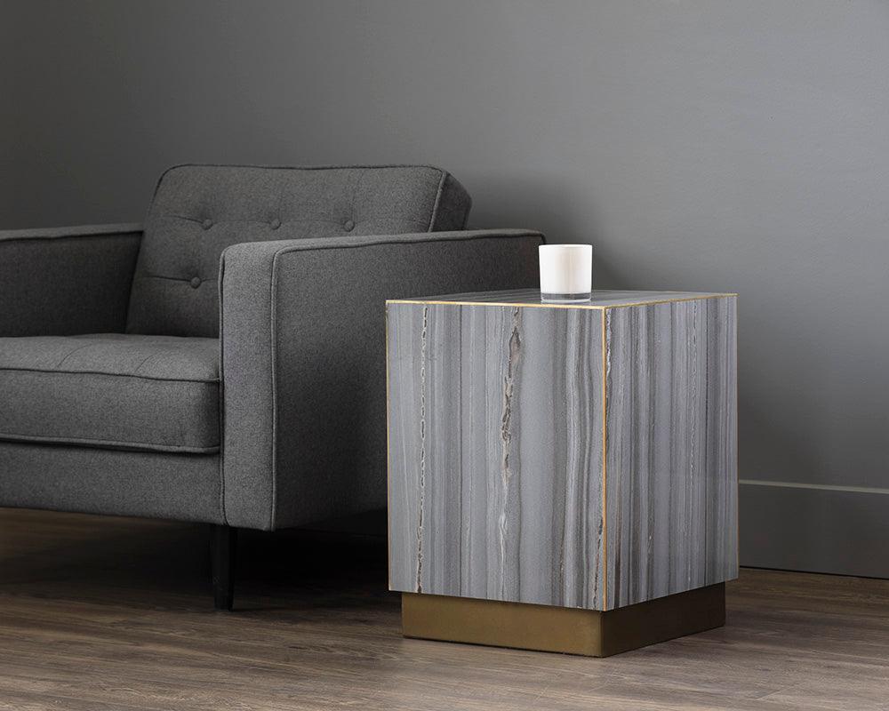Daines End Table - Remutear