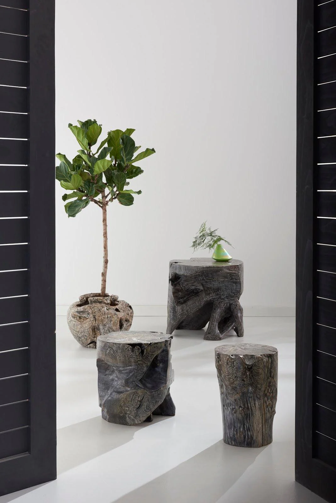 Side Table Black Wash, Round - Remutear