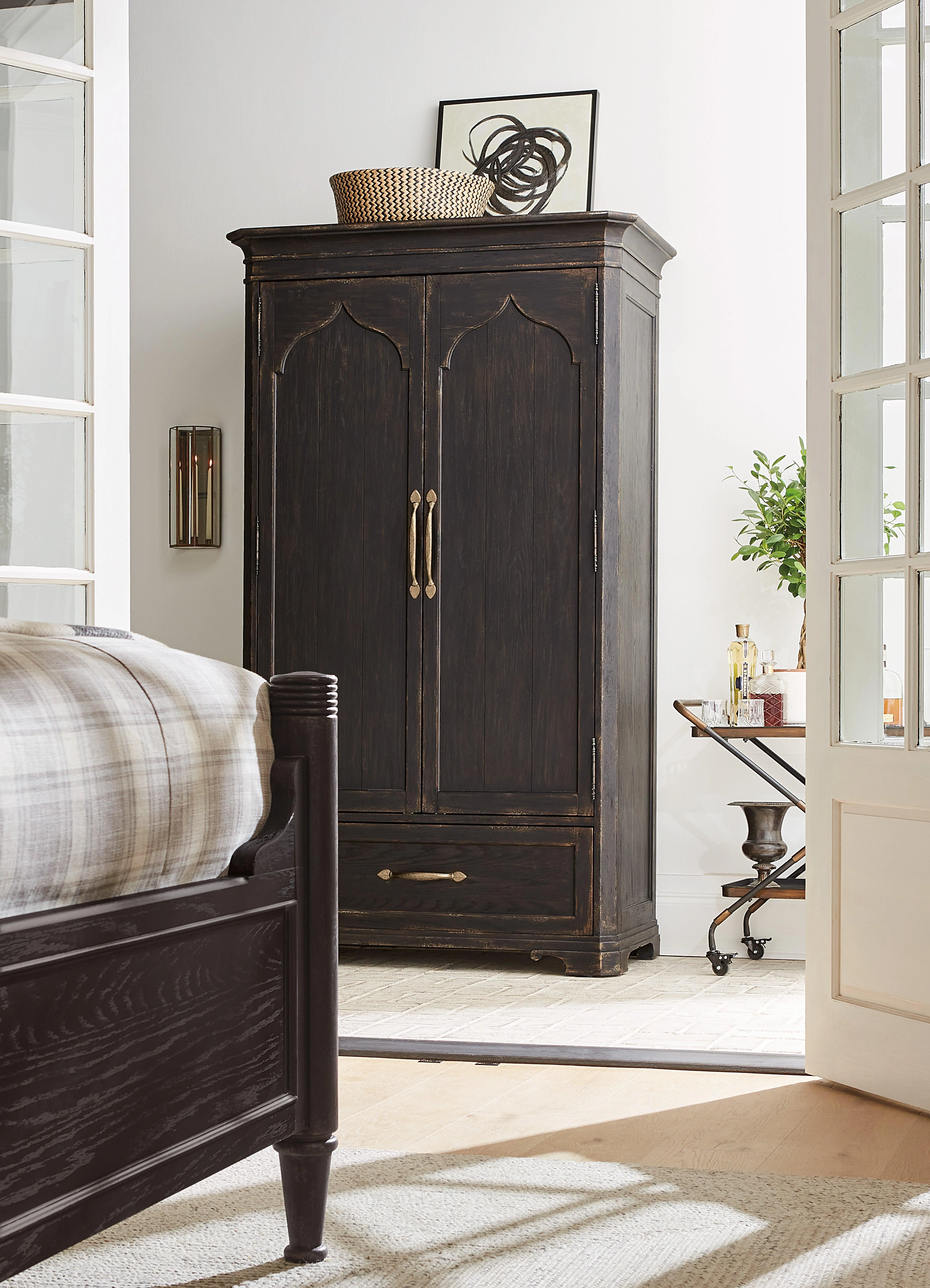 Americana Wardrobe - Molasses - Remutear