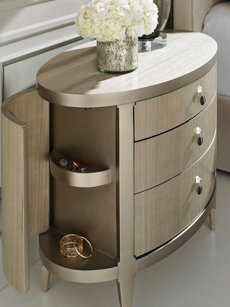 A DREAM COME TRUE NIGHTSTAND - Remutear