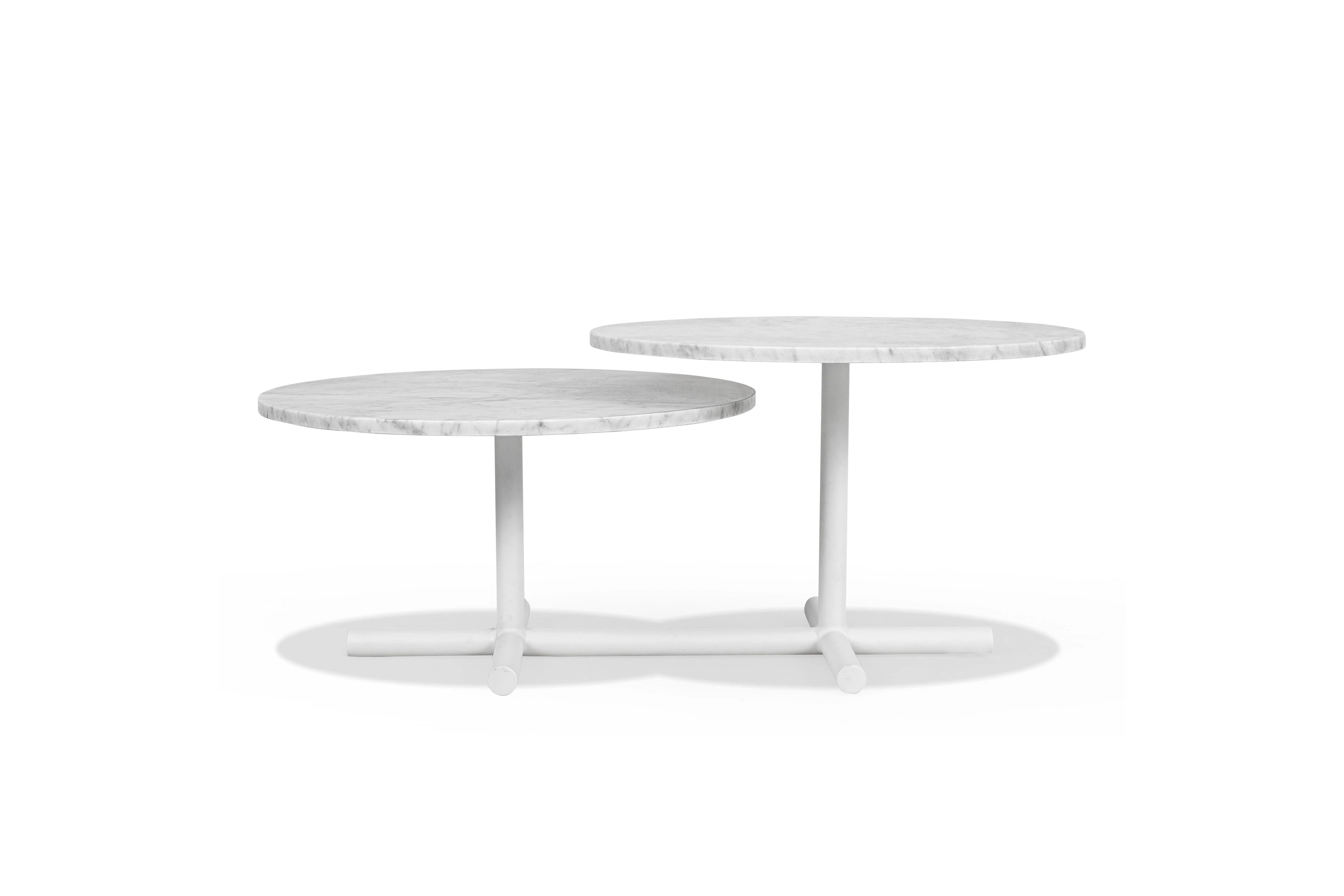 X AND O Coffee Table - Remutear
