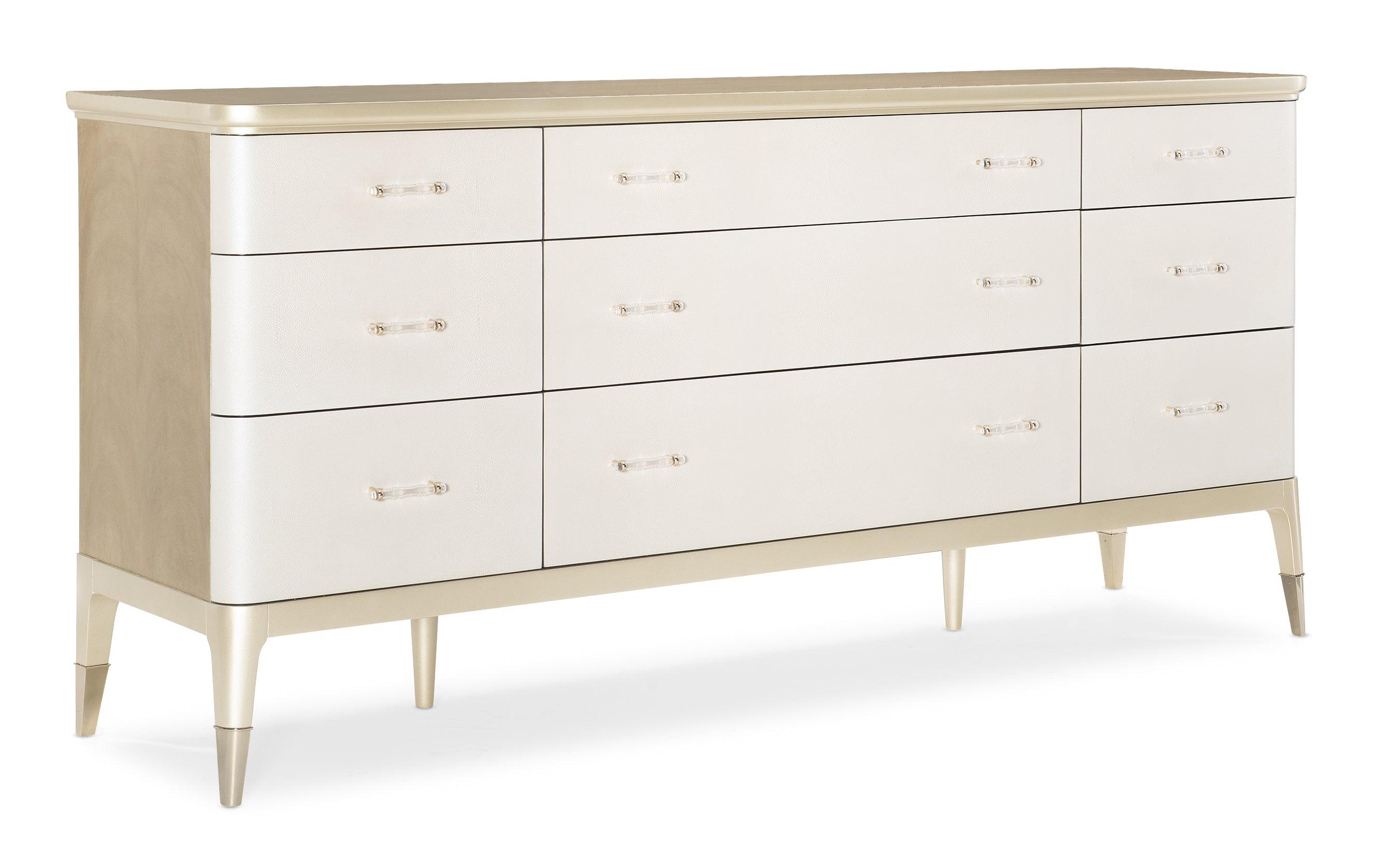 DREAMY DRESSER - Remutear