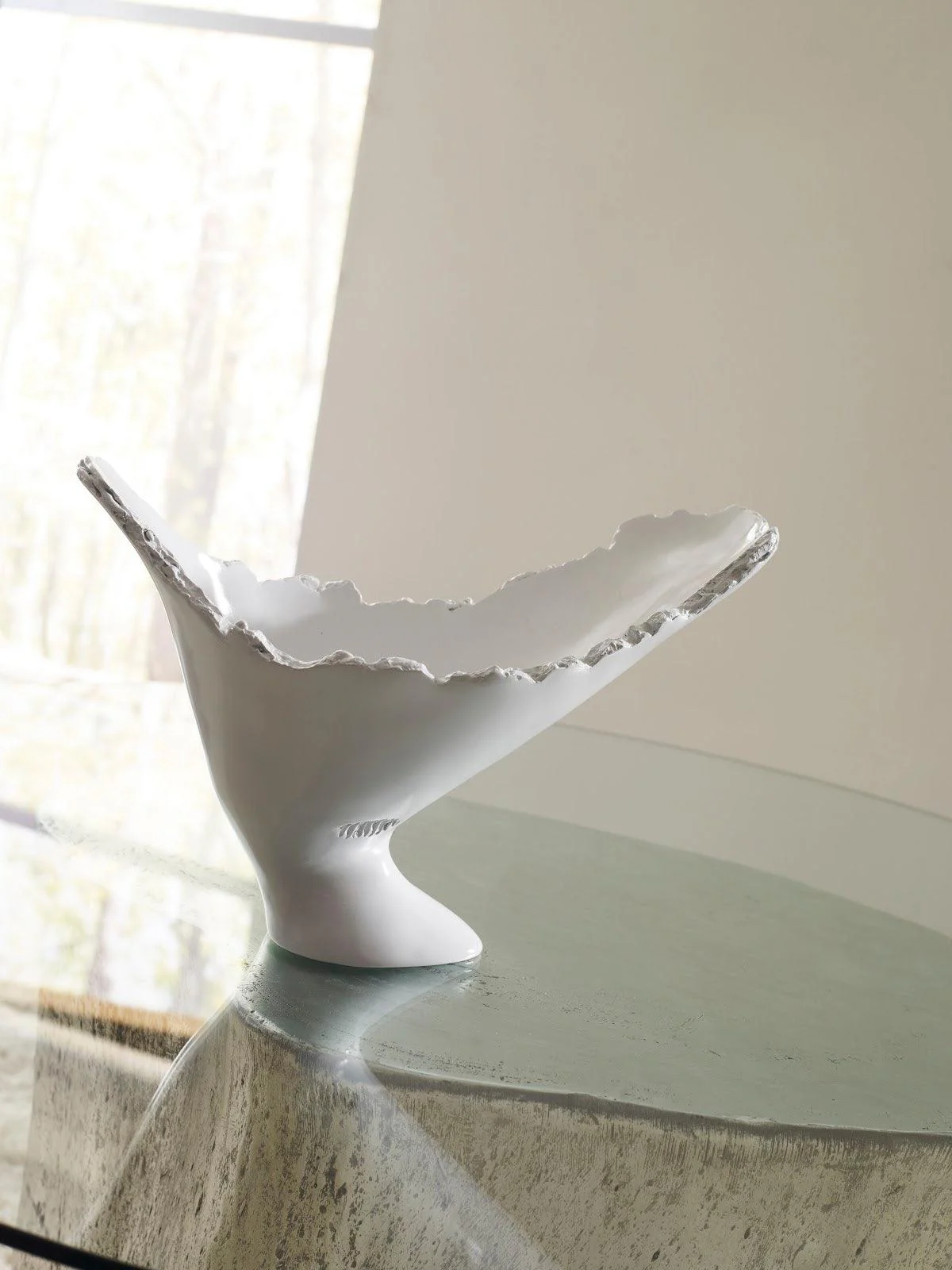Burled Vase, Glossy White - Remutear