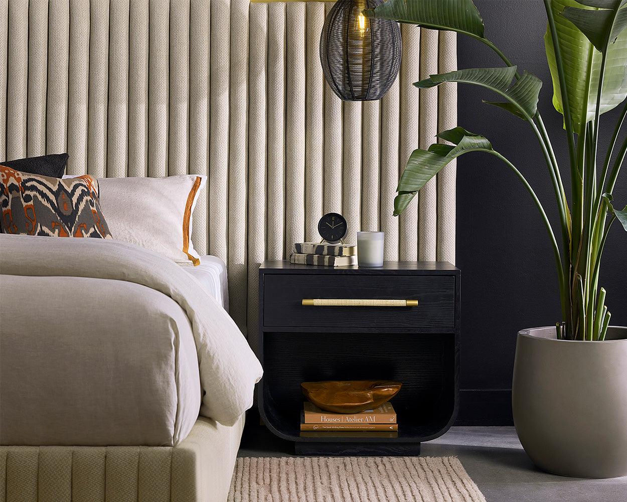 Tarrant Nightstand - Remutear