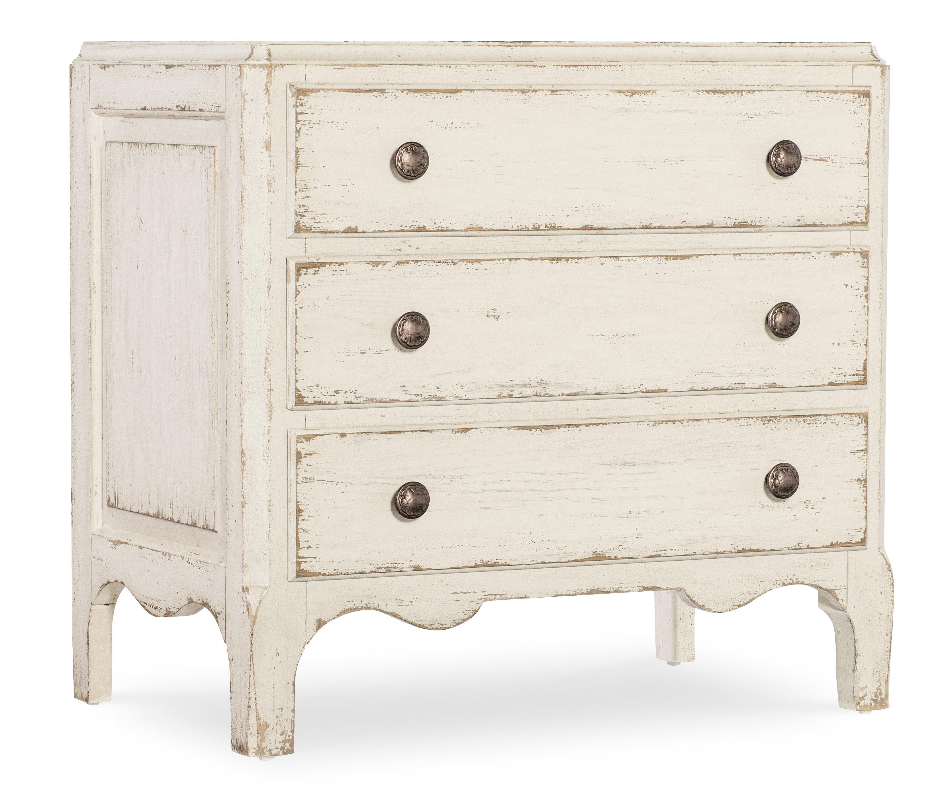 Americana Three-Drawer Nightstand 1 - Daisy - Remutear