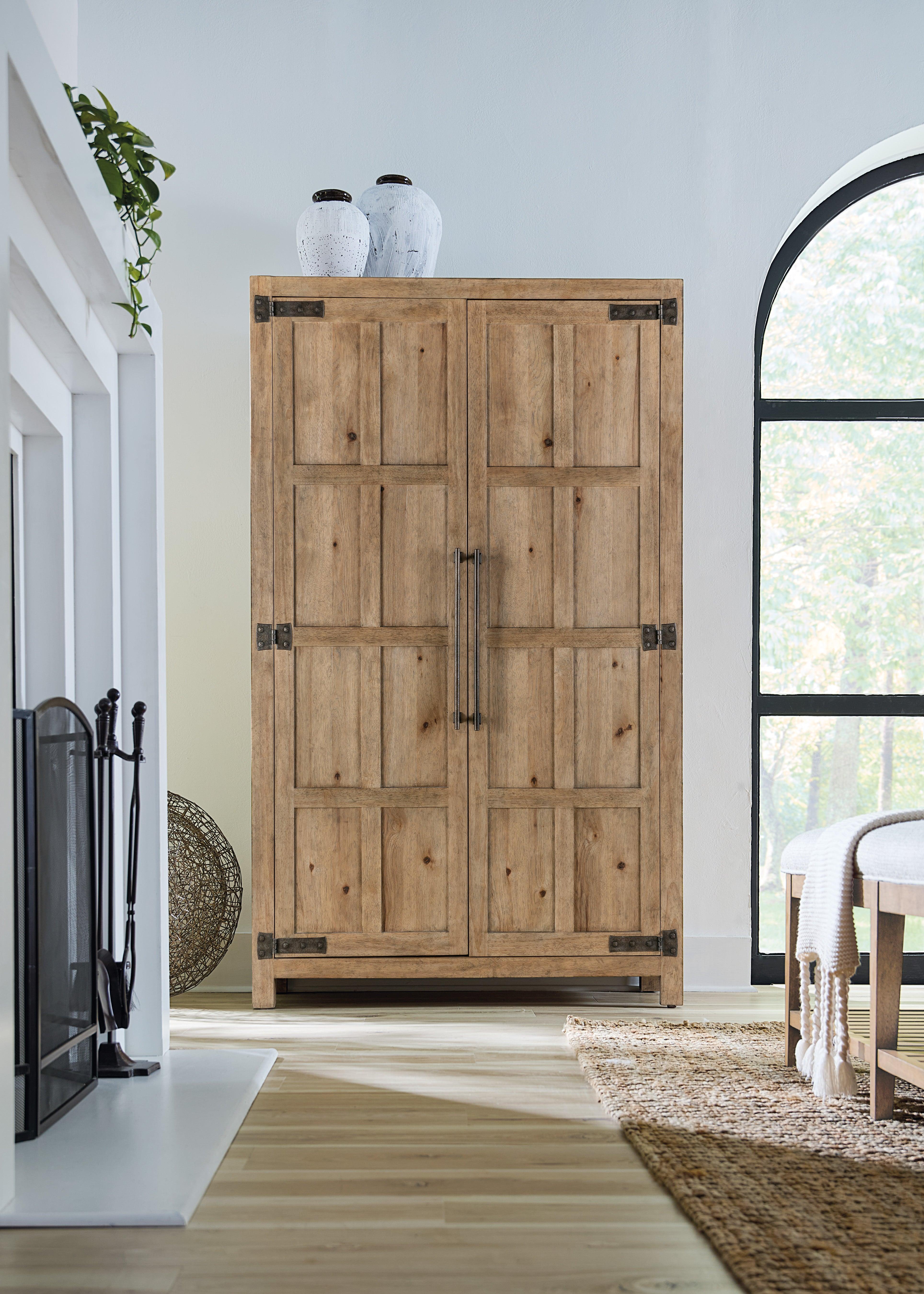Vineyard Row Wardrobe - Remutear