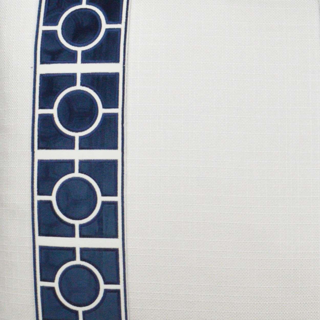 Vendome Pillow - Remutear
