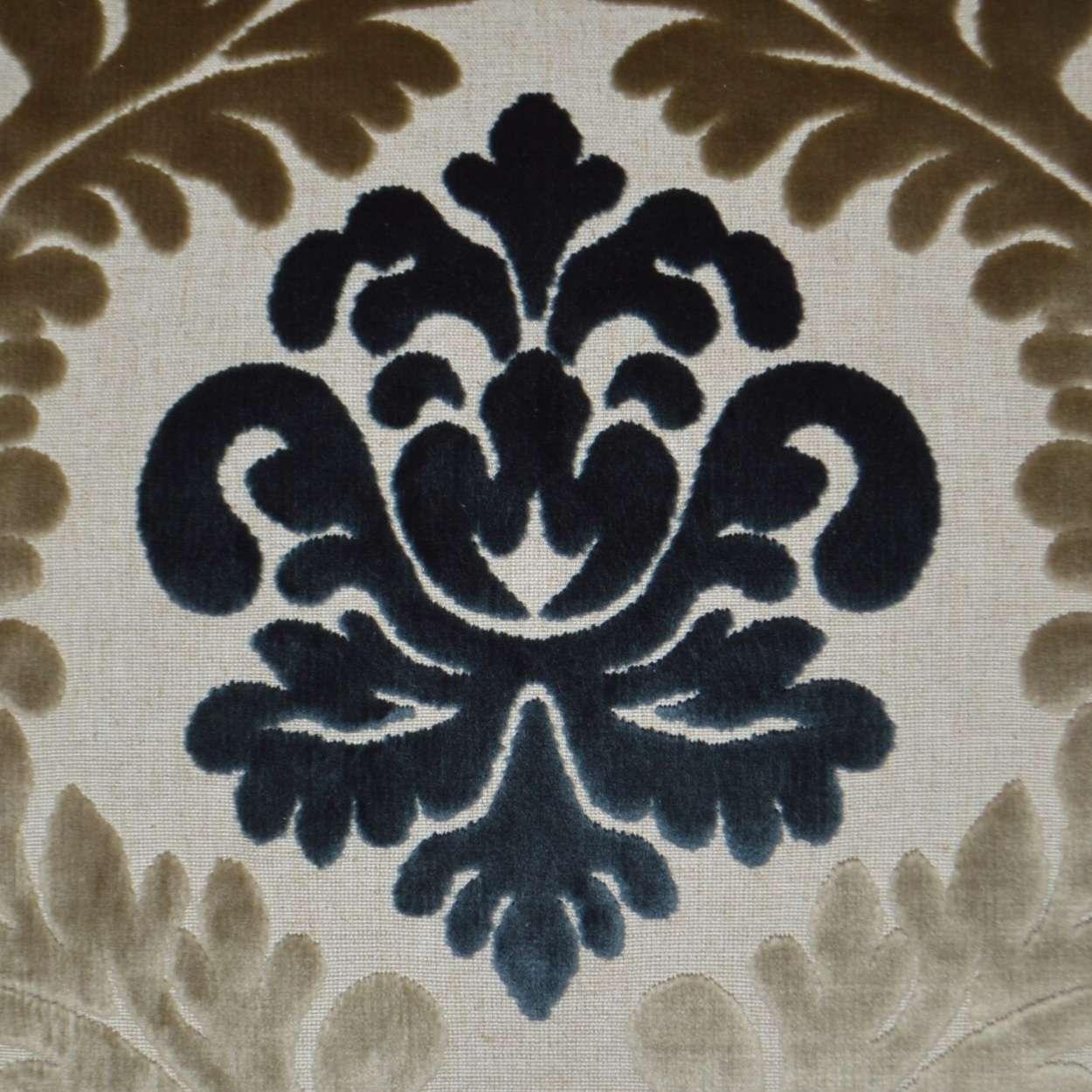 Madeleine Pillow - Remutear
