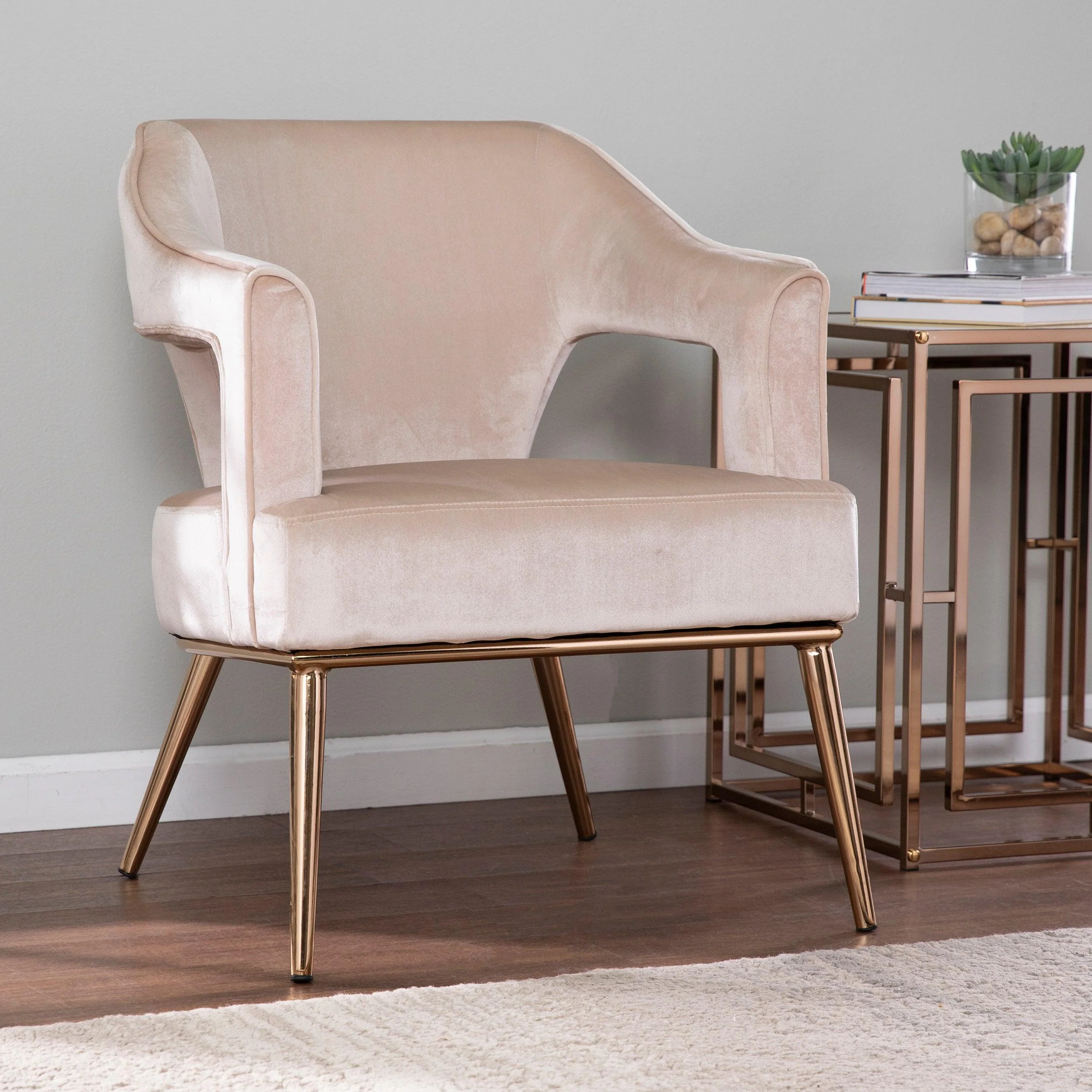 Eldermain Upholstered Accent Chair - Remutear