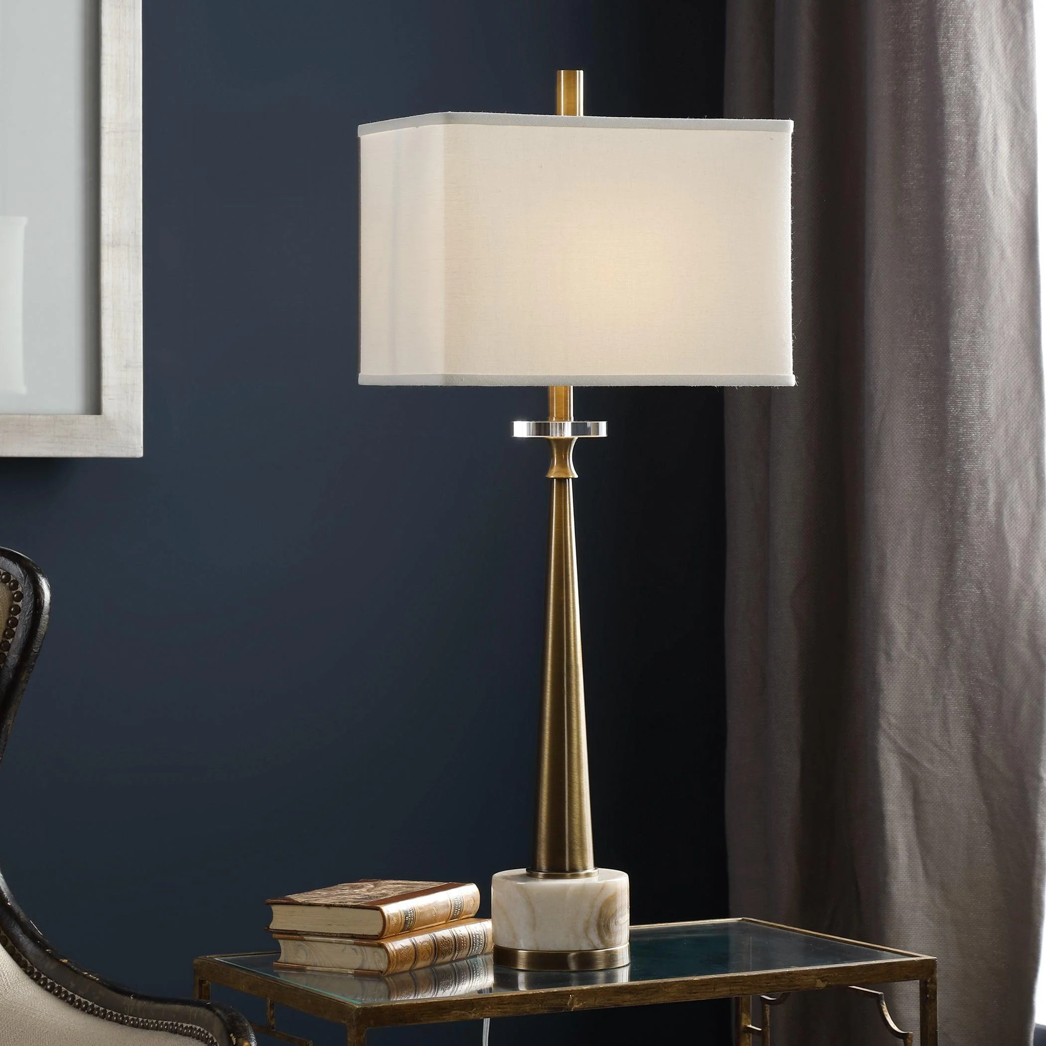VERNER TAPERED BRASS TABLE LAMP - Remutear