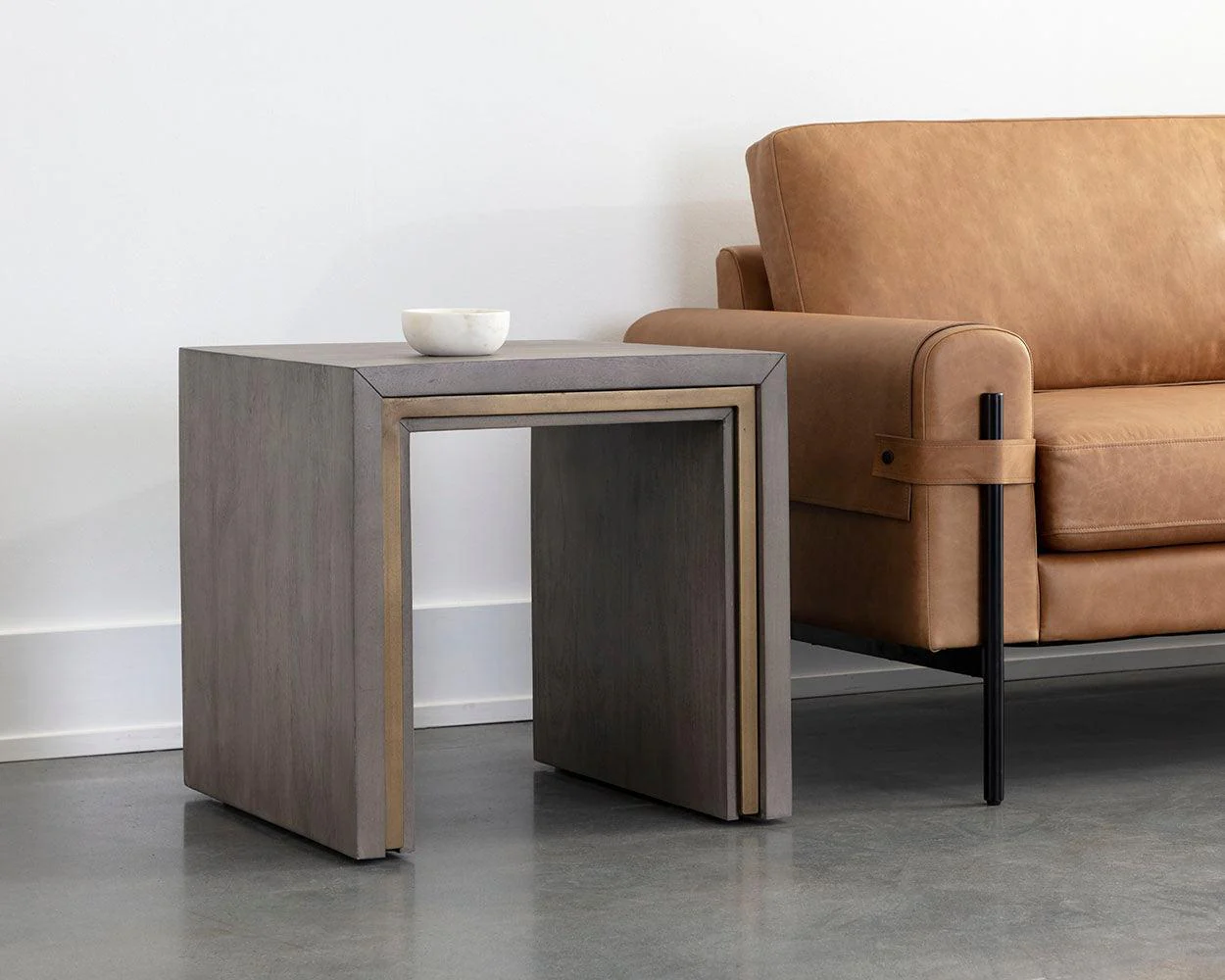 Hilbert End Table - Remutear