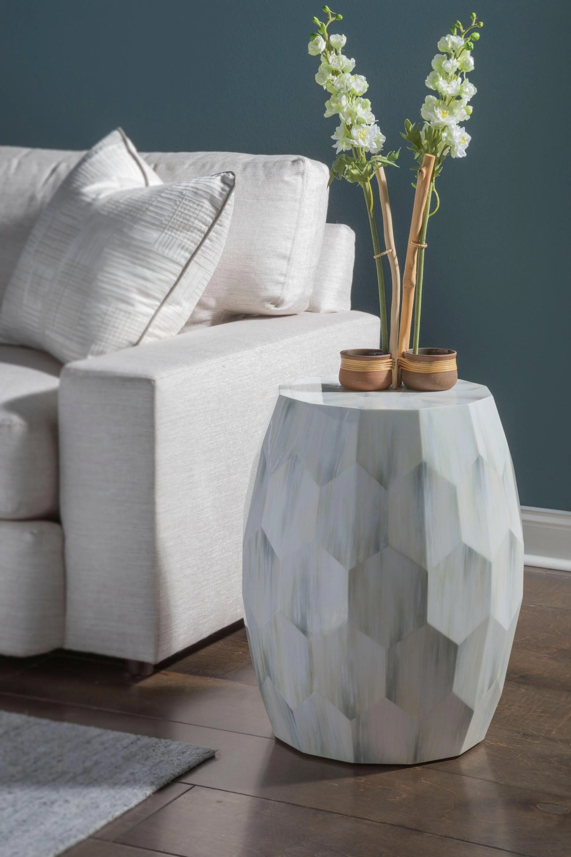 Signature Designs Bello Faceted Drum Table - Remutear