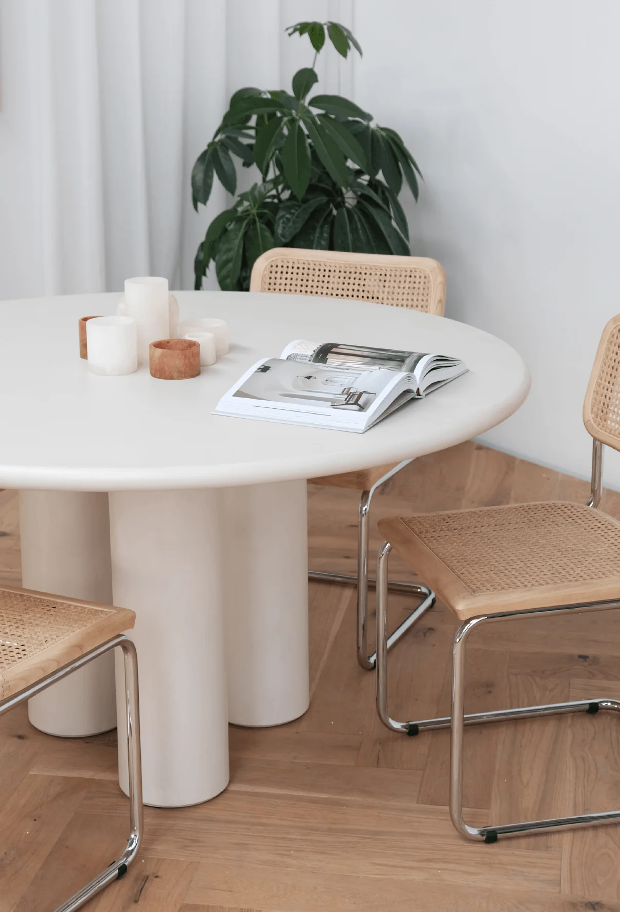 ELEPHANT Dining Table Round - Remutear