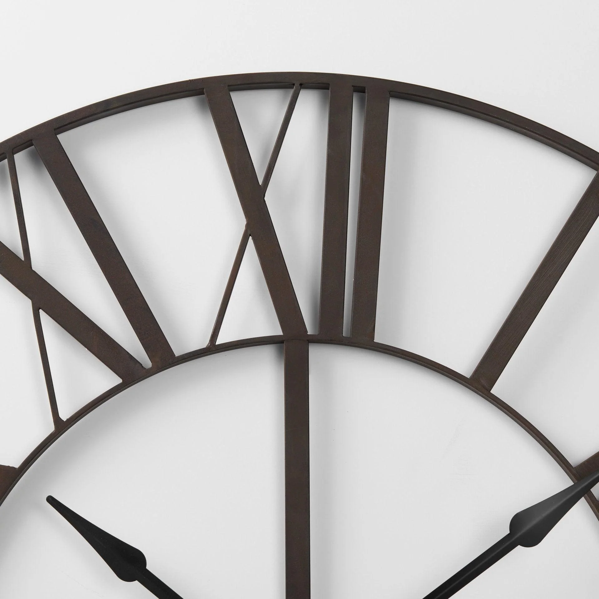 Pender 40.0L x 2.4W x 40.0H Black Iron Round Wall Clock - Remutear