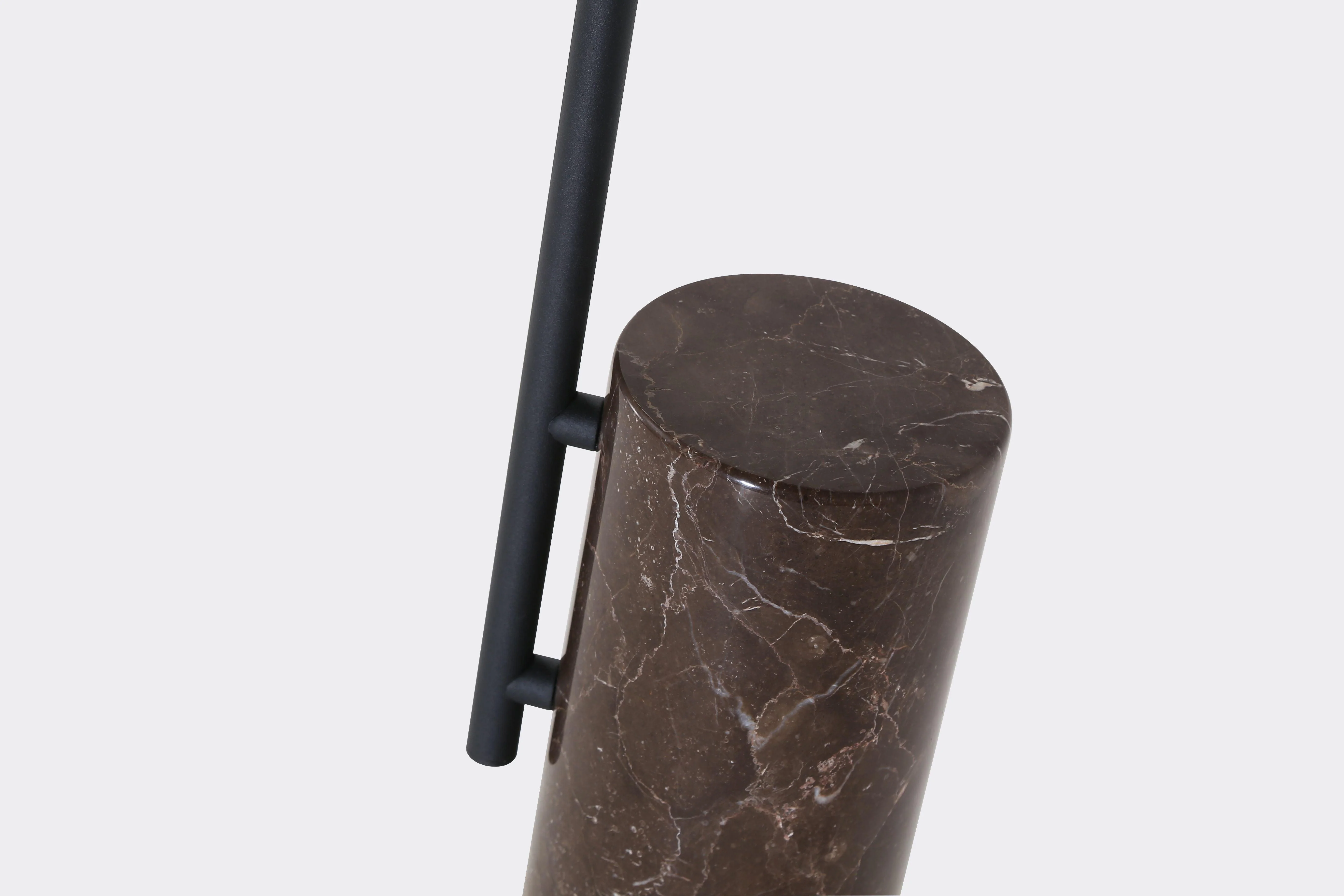 BUTLER End Table - Remutear