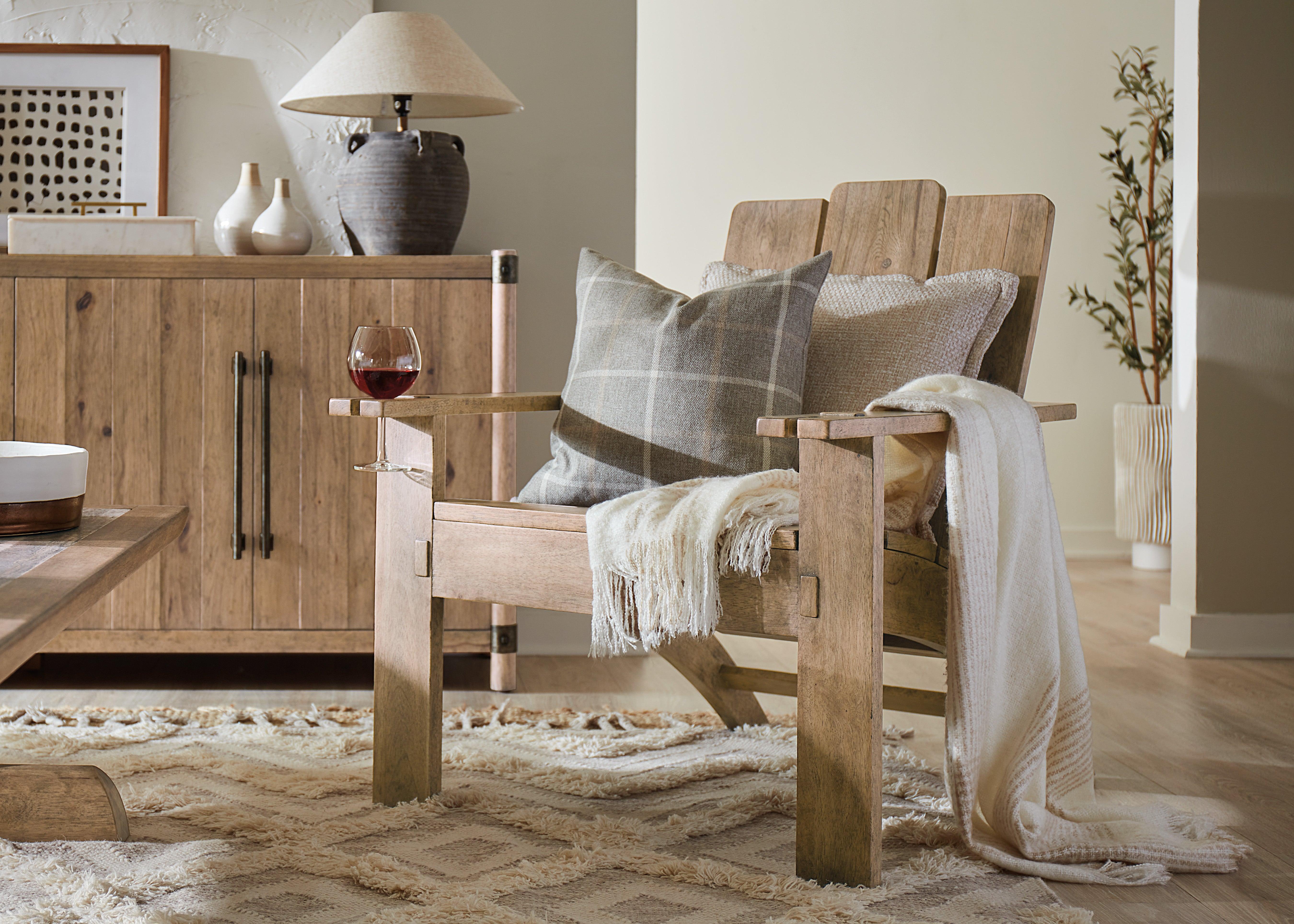 Vineyard Row Accent Chair - Remutear