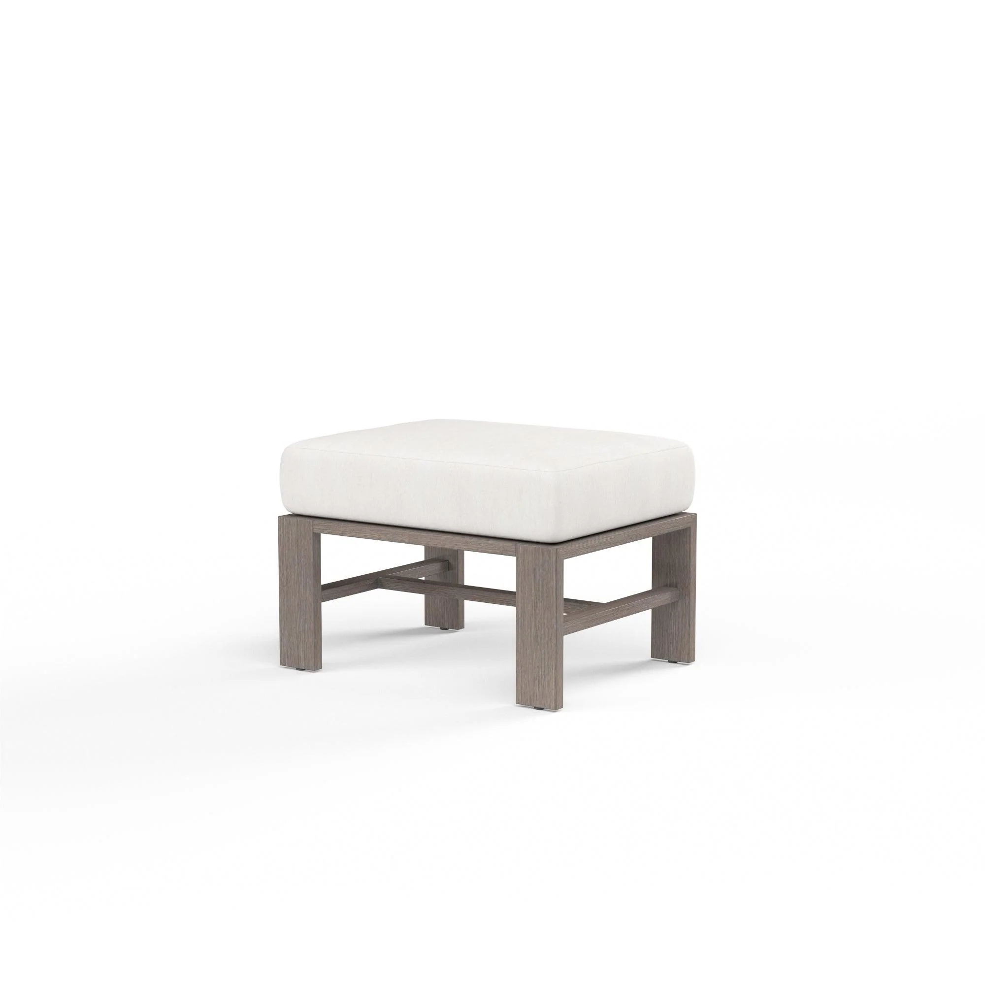 Laguna Ottoman in Canvas Flax, No Welt - Remutear