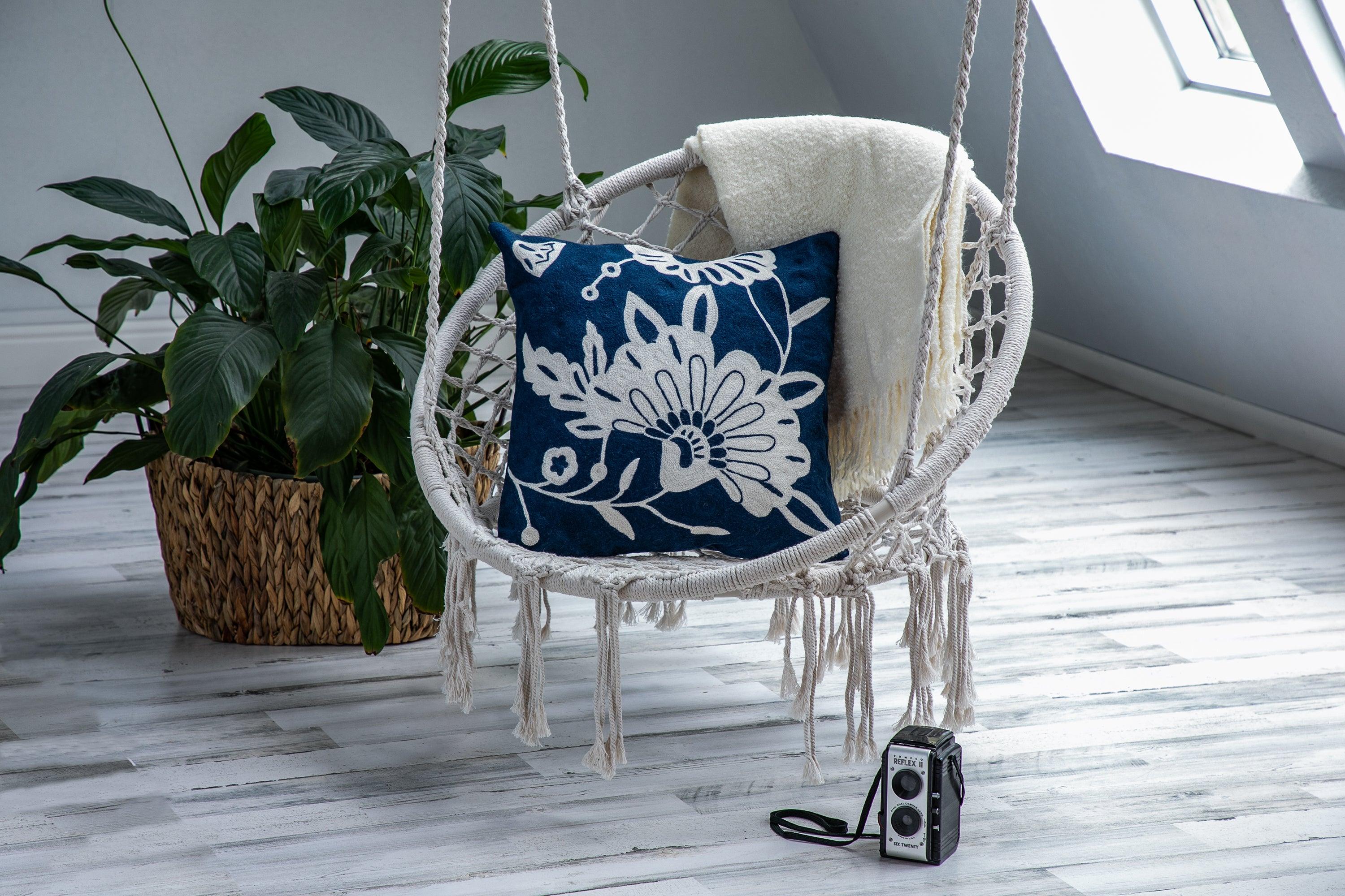 Floral Crewel Cotton Square Cushion - Remutear