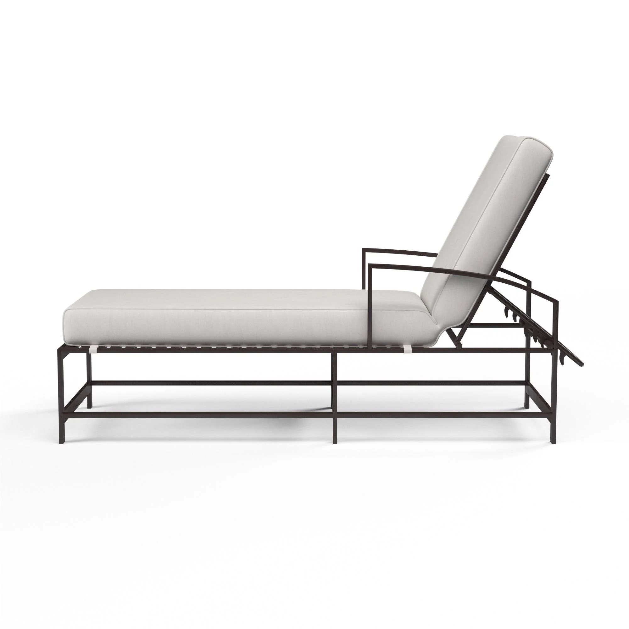 La Jolla Chaise in Canvas Flax w/ Self Welt - Remutear