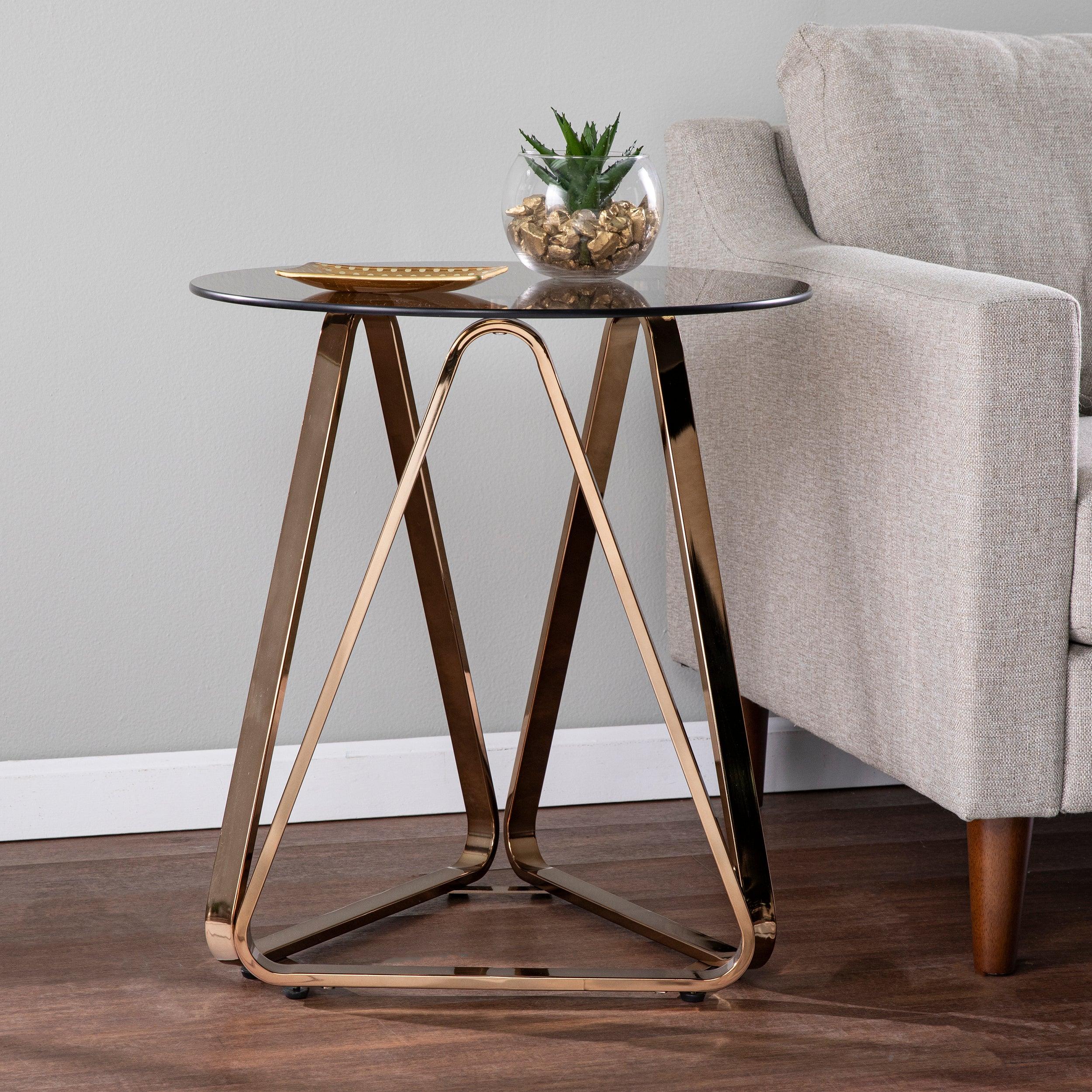 Stondon Round End Table - Remutear