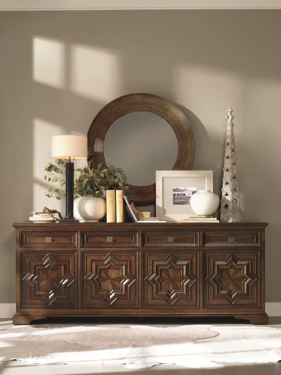 Carved Credenza - Remutear