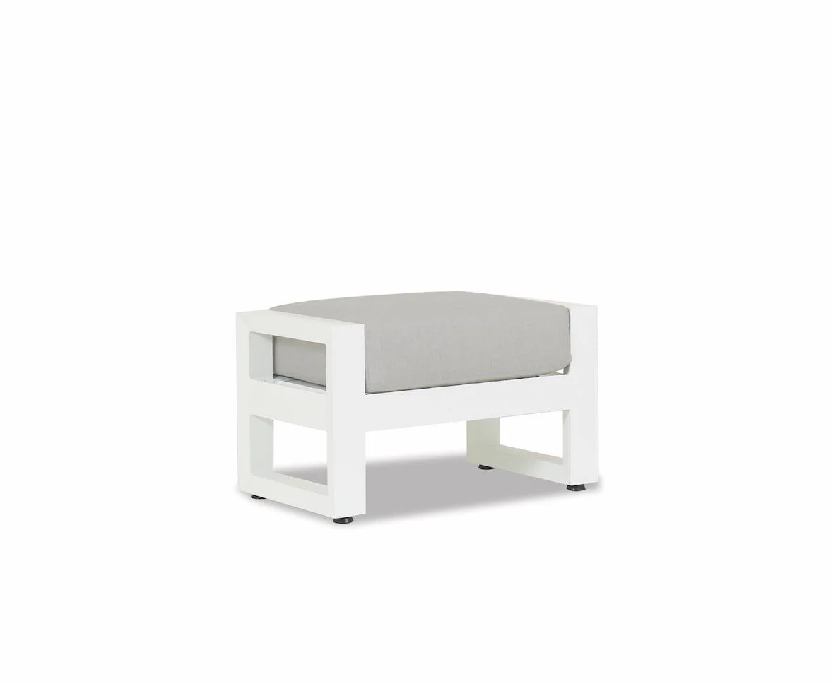Newport Ottoman in Cast Silver, No Welt - Remutear