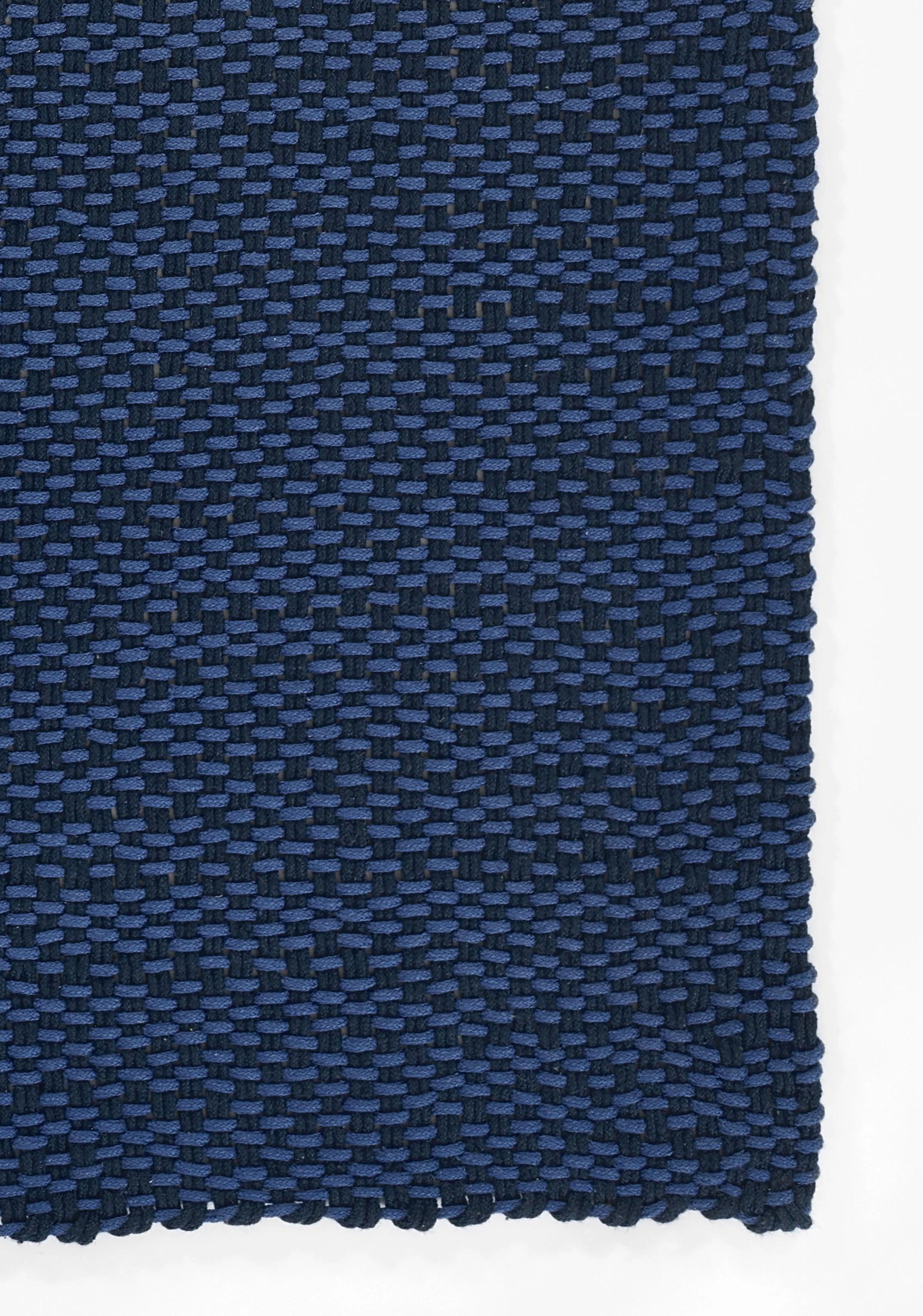 Paracord 1 Rug - Remutear