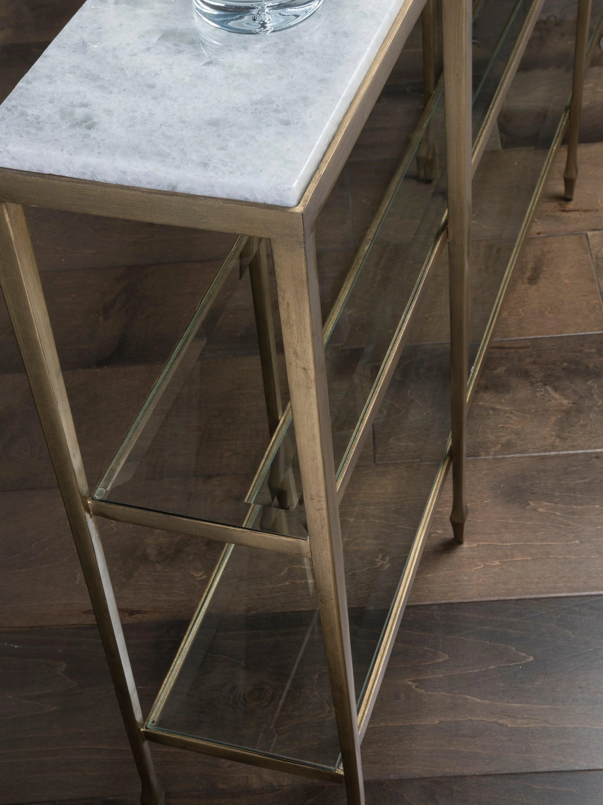 Signature Designs Sashay Gold Console - Remutear