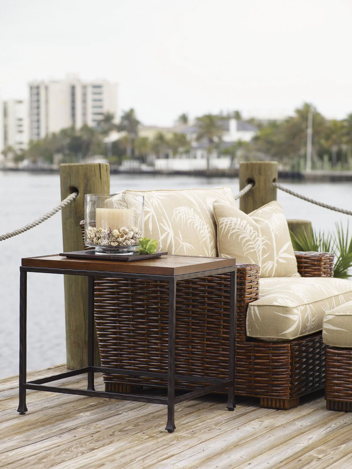 Ocean Club Ocean Reef End Table - Remutear