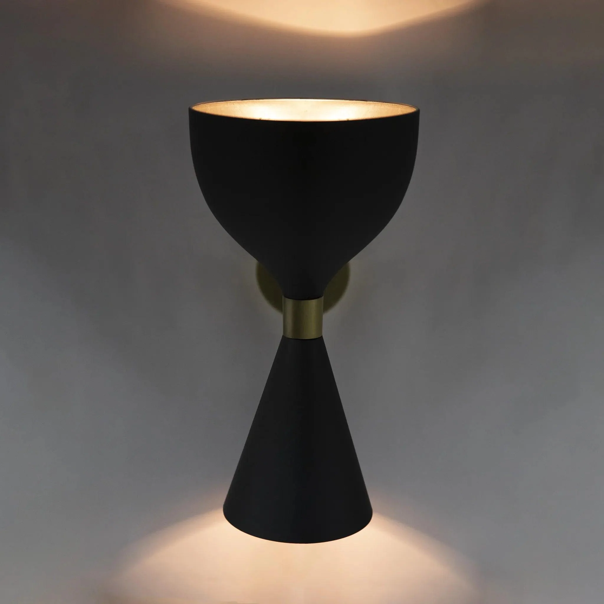 Aegeon Sconce, Black Steel - Remutear
