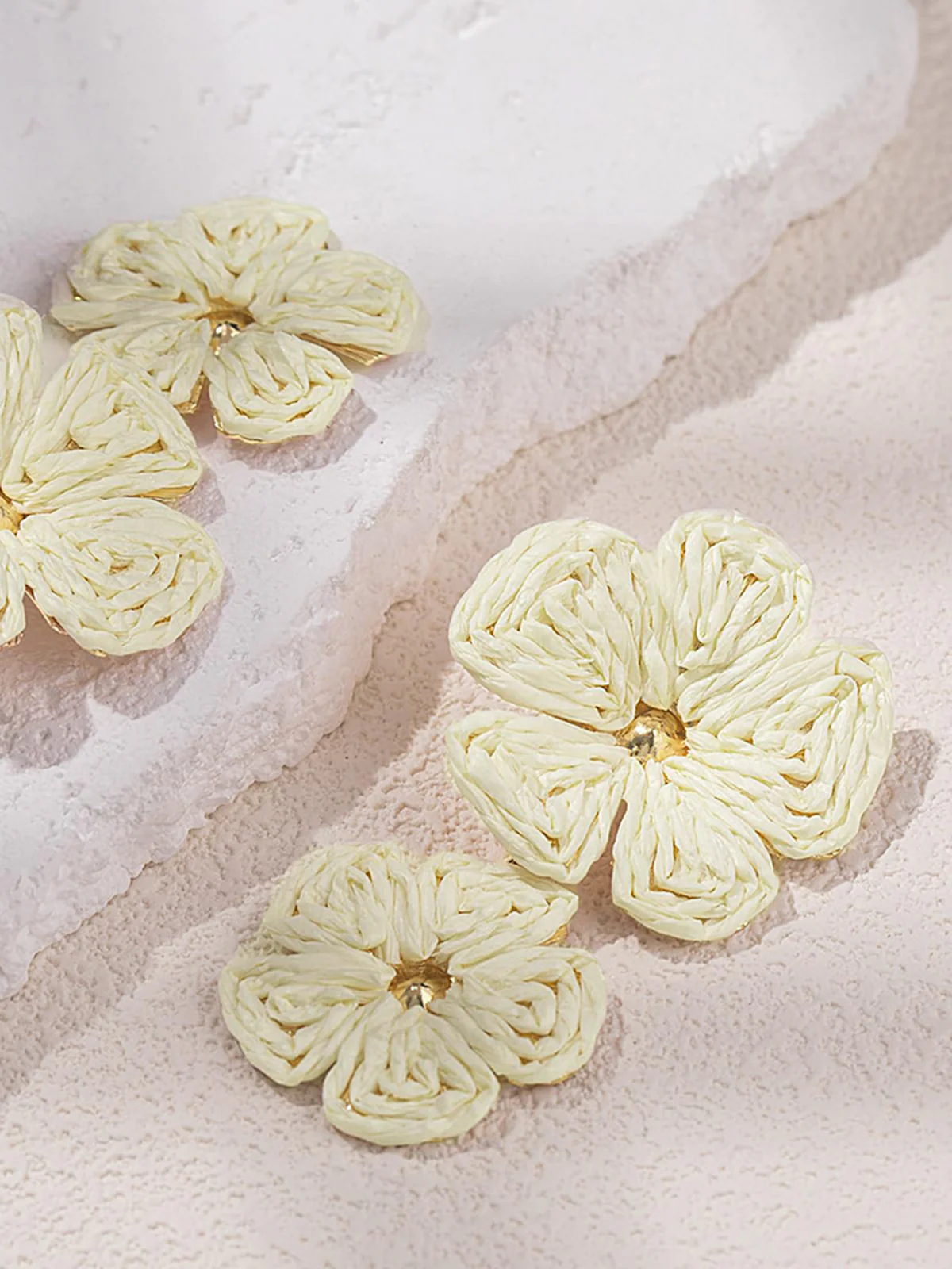 Gilded Lace Petal Earrings - Remutear