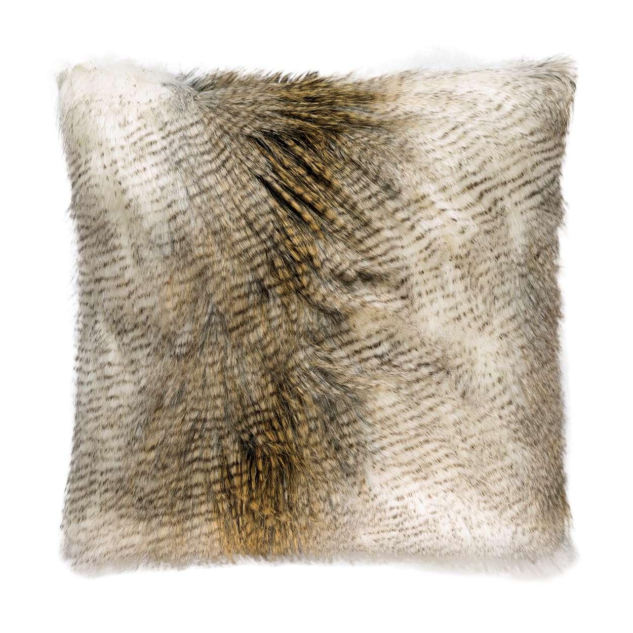 Alaskan Hawk Pillow - Remutear
