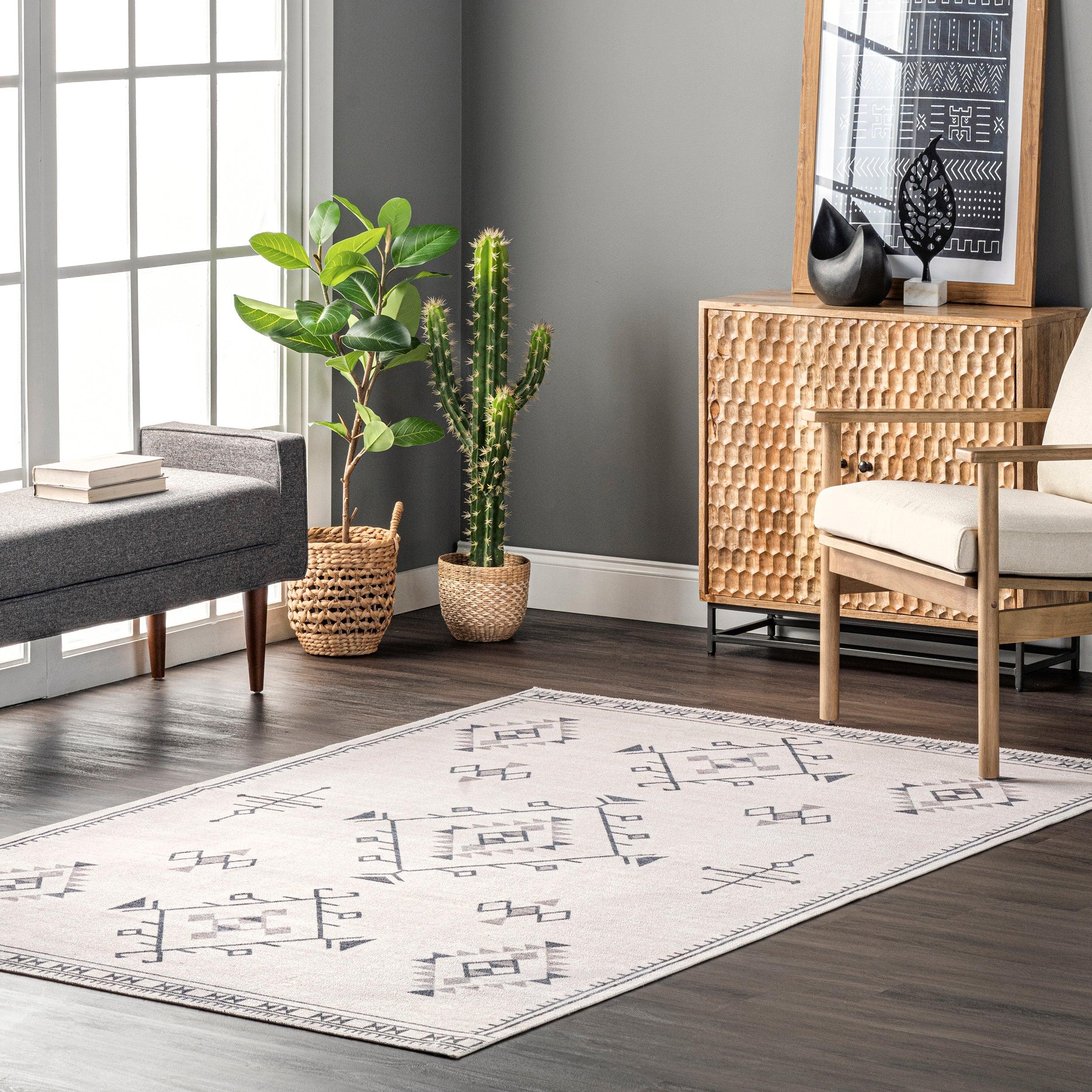 Evalyn Southwestern Machine Washable Area Rug - Remutear
