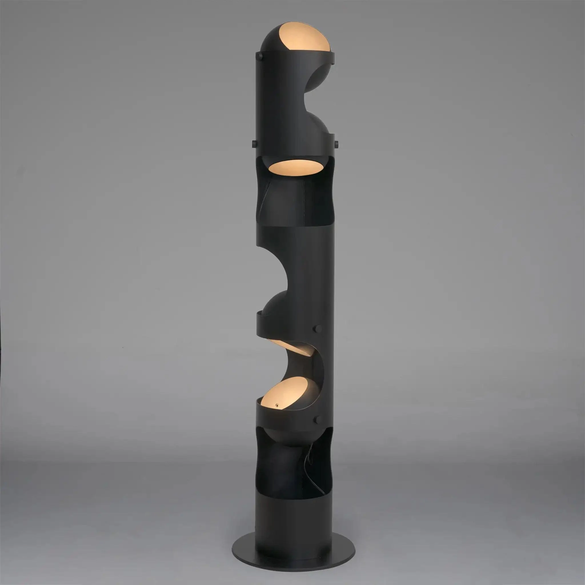 Columna Floor Lamp, Black Steel - Remutear