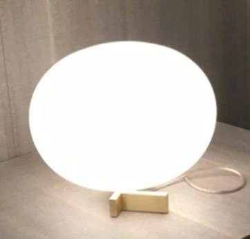 EGGY Table Lamp - Remutear