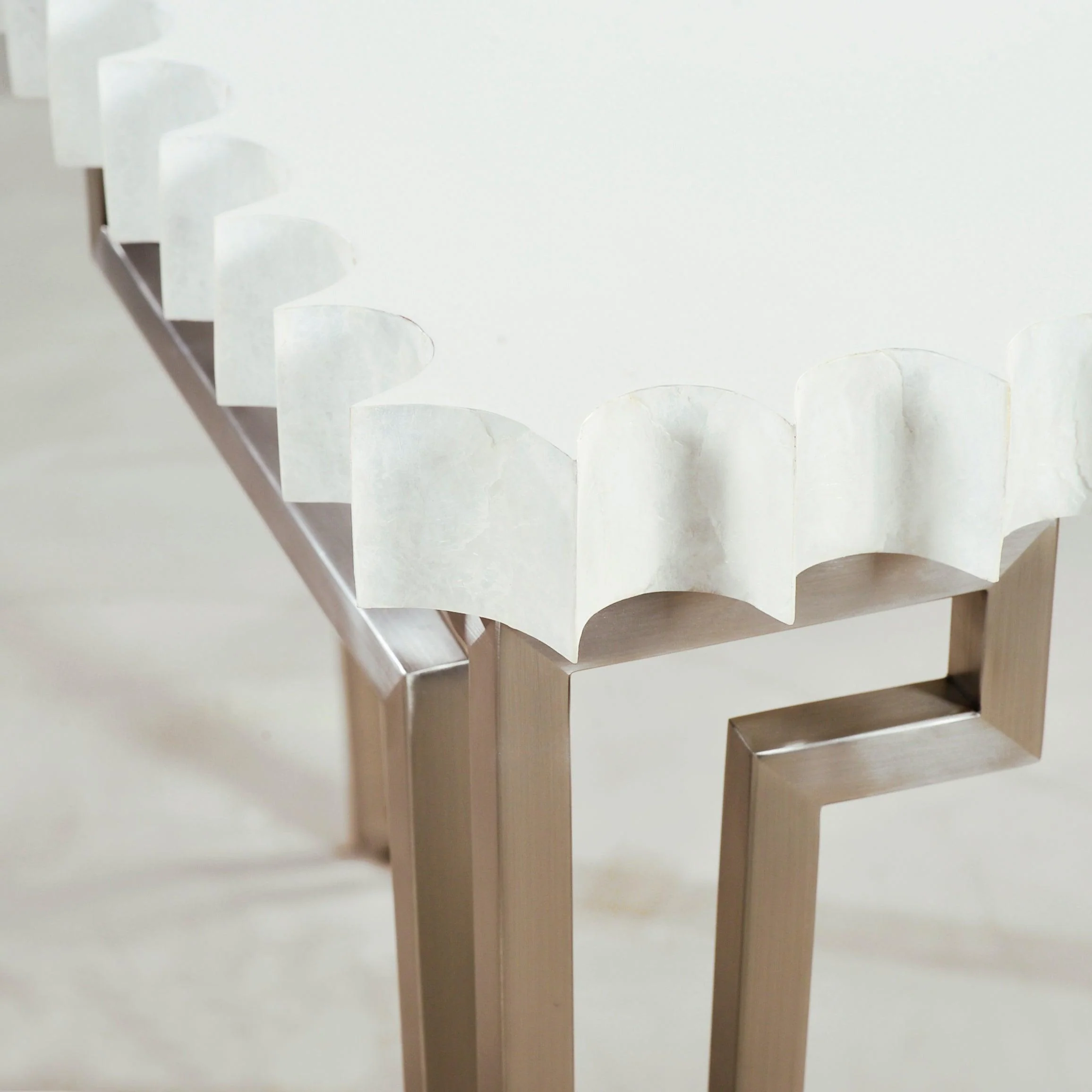 Capiz Console Table - Remutear