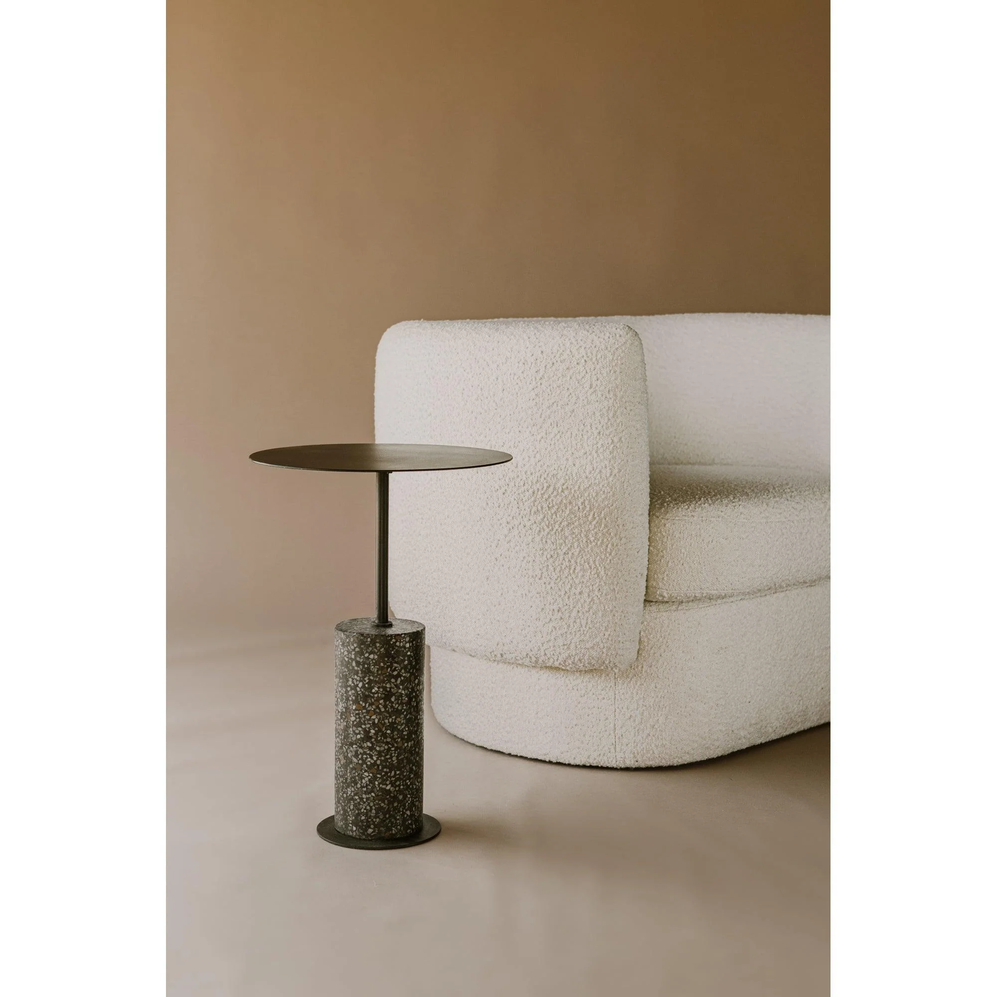 Lillith Accent Table - Remutear