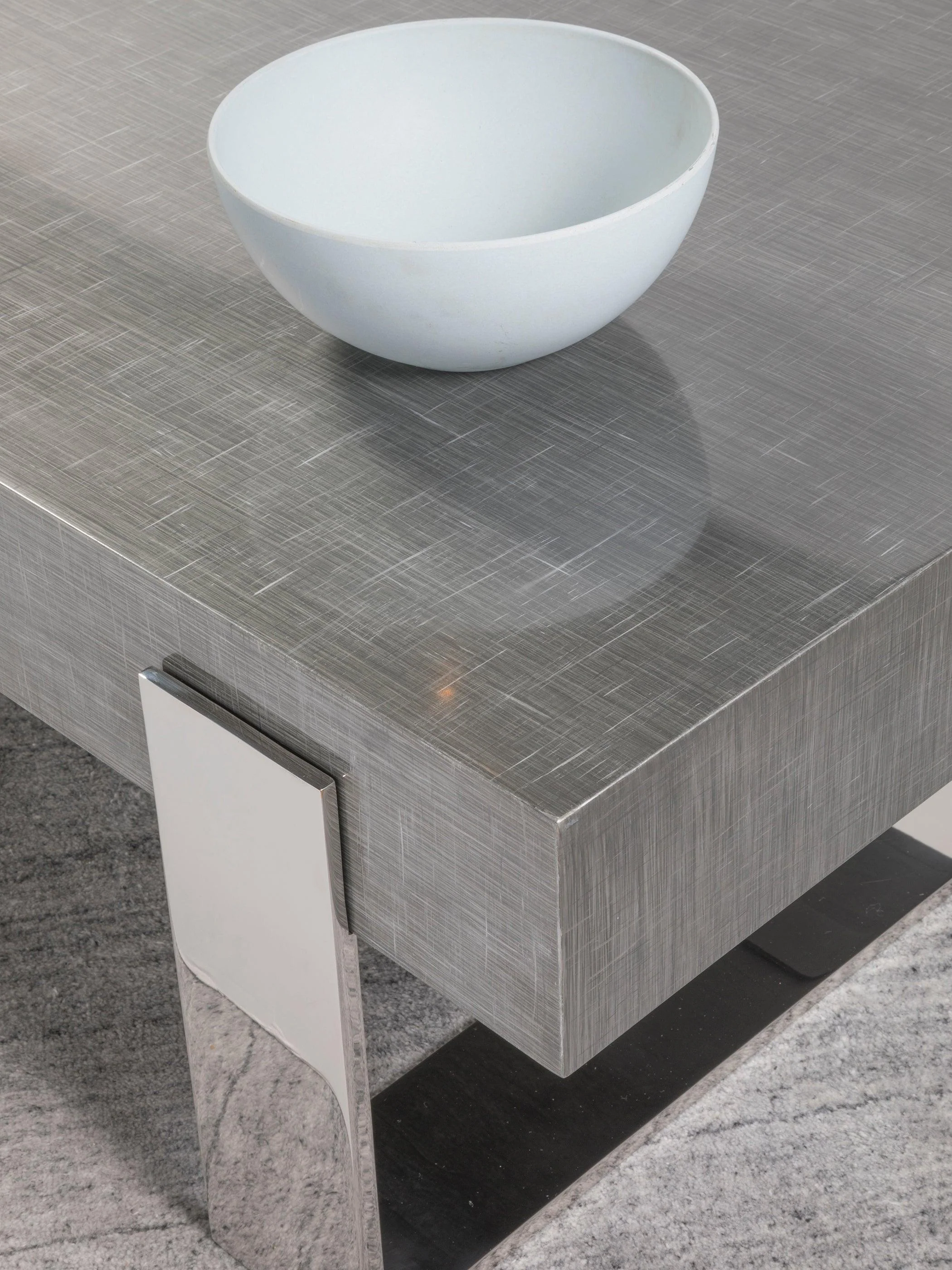 Signature Designs Iridium Rectangular Cocktail Table - Remutear