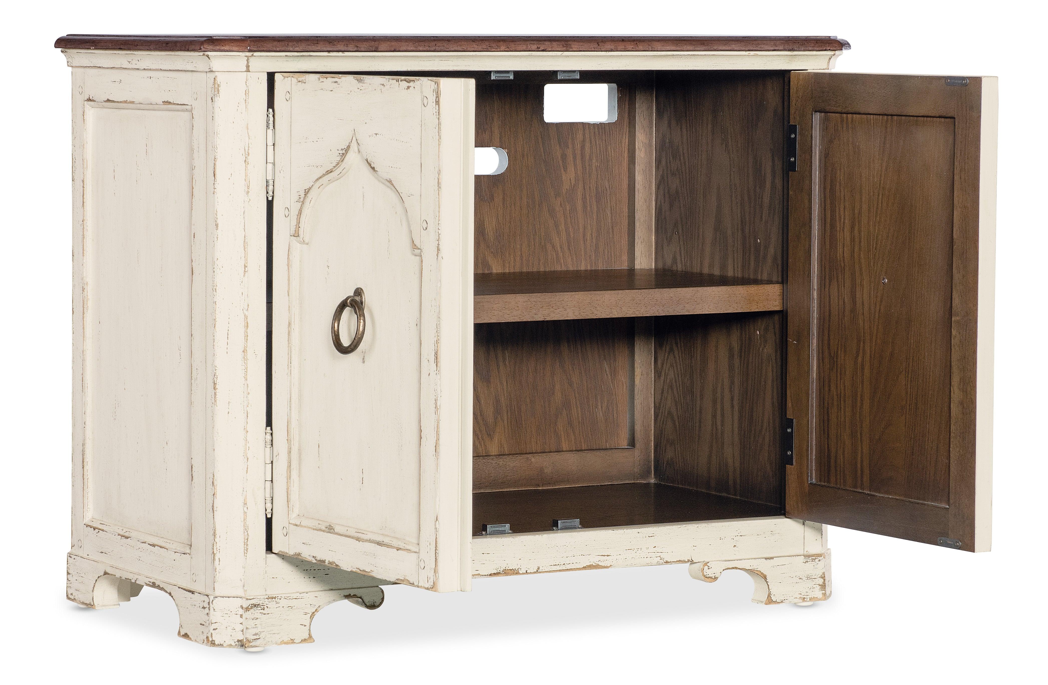 Americana Two-Door Nightstand - Daisy - Remutear