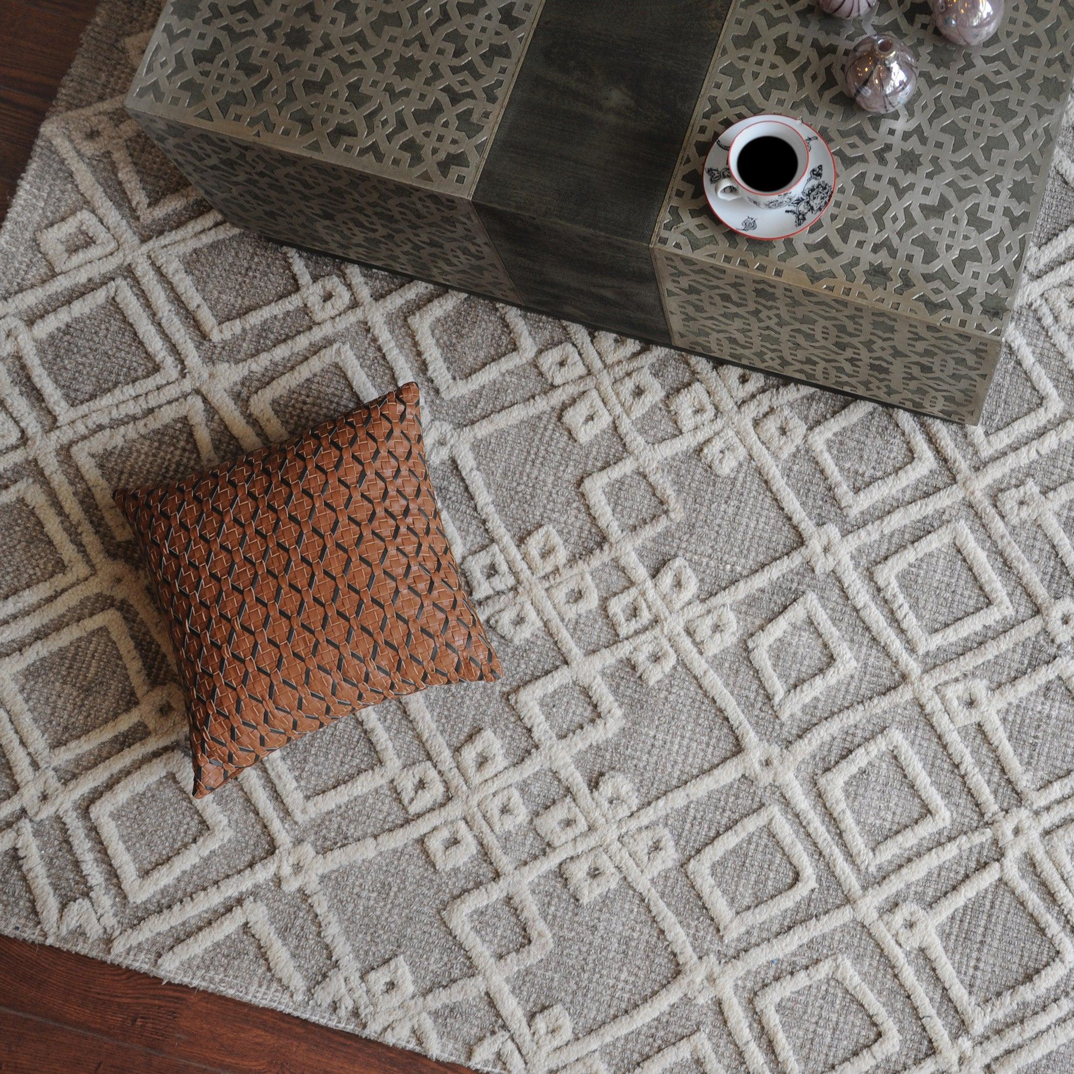 Sieano Gray-Ivory 5 X 8 Rug - Remutear