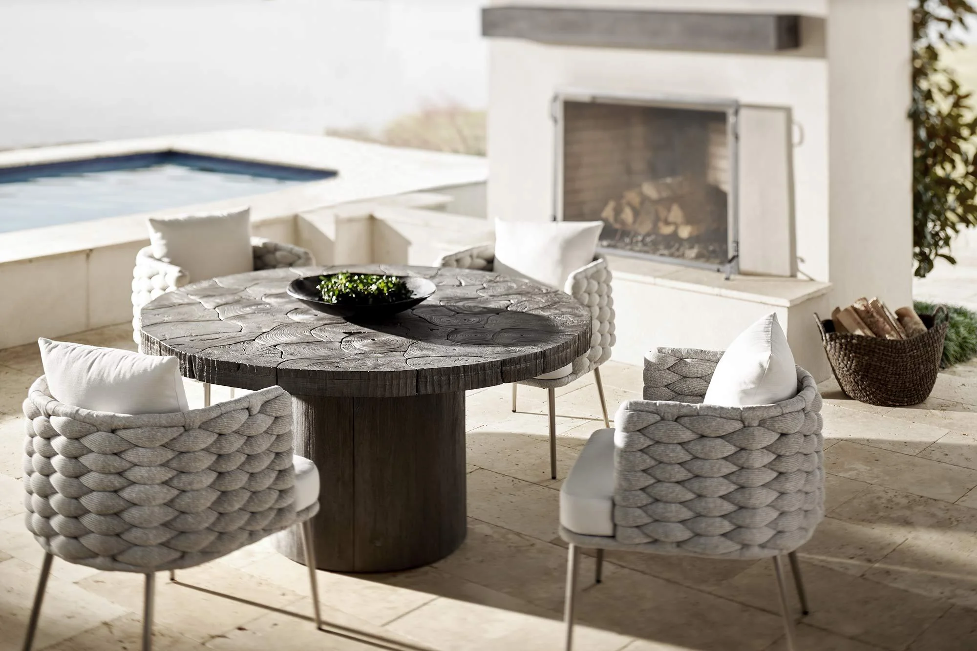 MADURA DINING TABLE - Remutear