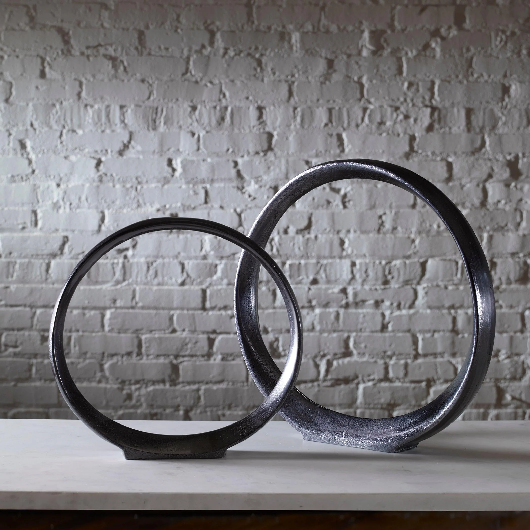 ORBITS BLACK RING SCULPTURES, SET OF 2 - Remutear
