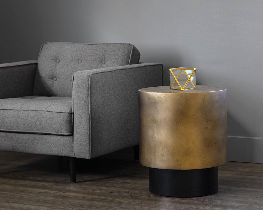 Bernaby End Table - Remutear