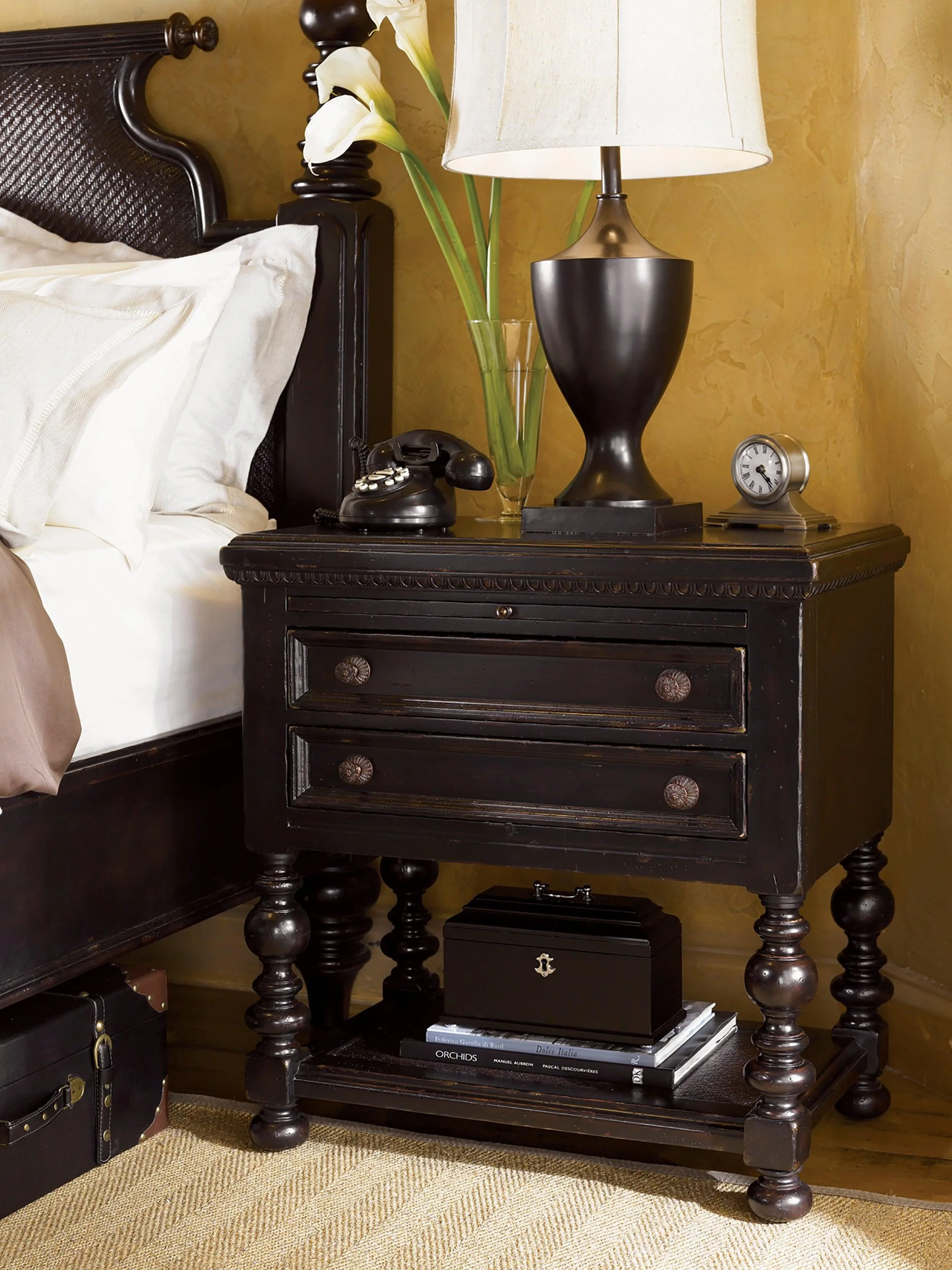 Kingstown Phillips Nightstand - Remutear