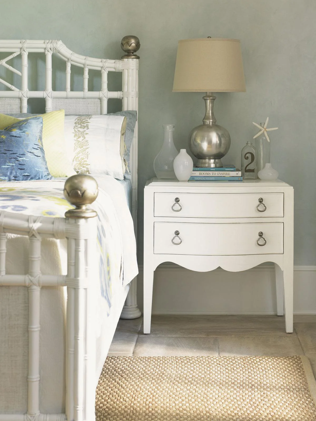 Ivory Key Martello Night Table - Remutear