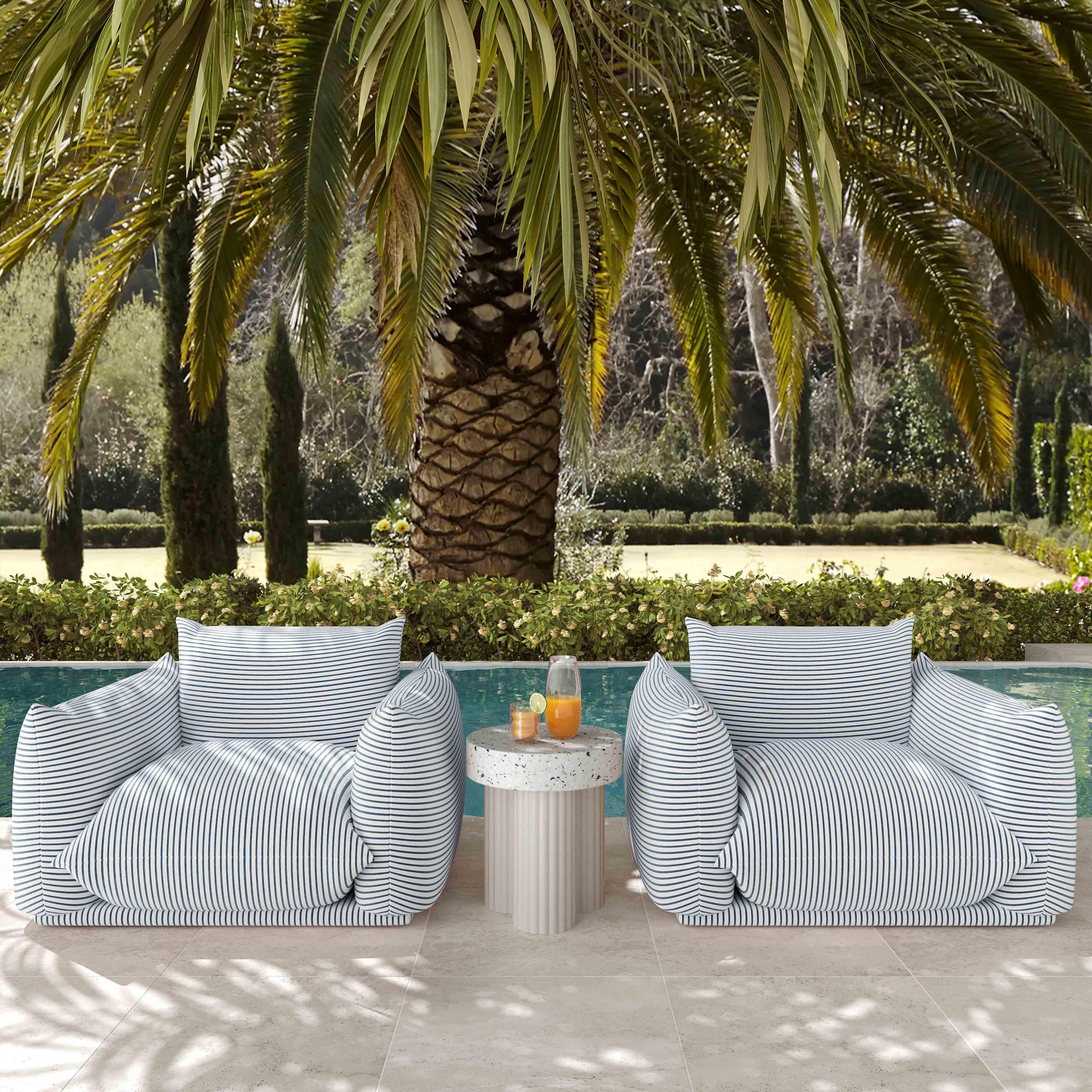 Saint Tropez Pearl and Blue Striped Stuffed Outdoor Armchair - Remutear