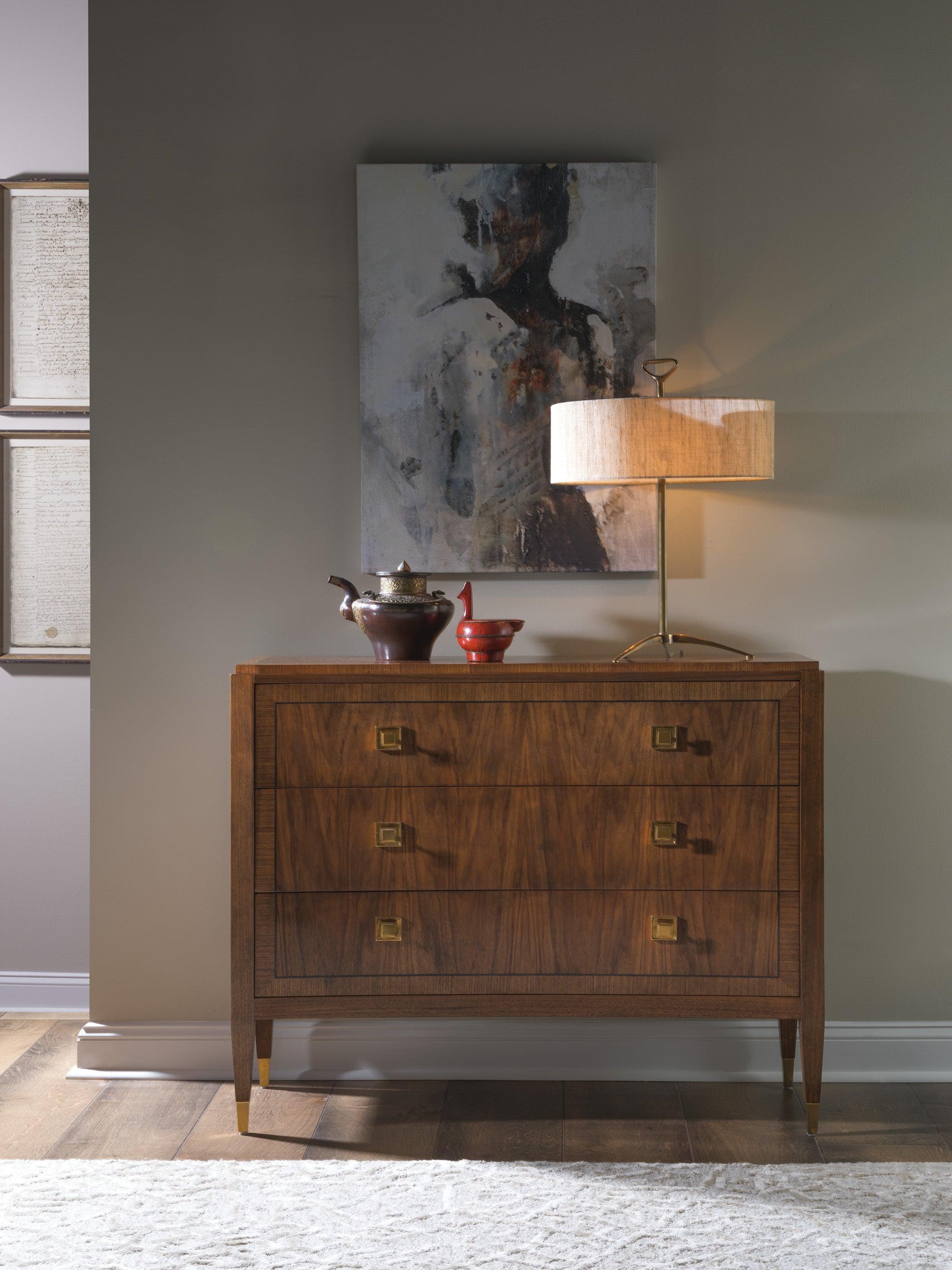 Signature Designs Chiavari Hall Chest - Remutear