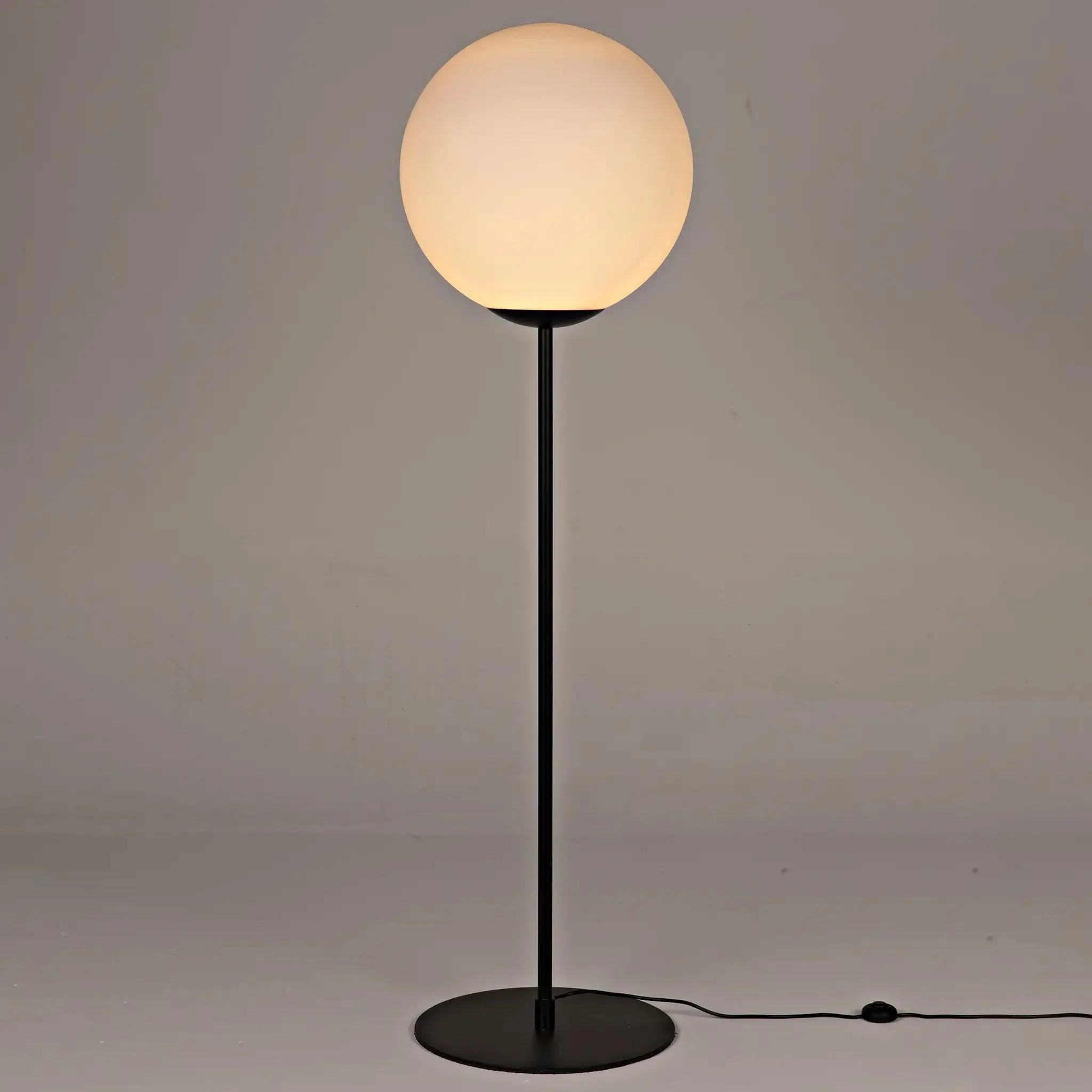 Lazarus Floor Lamp - Remutear